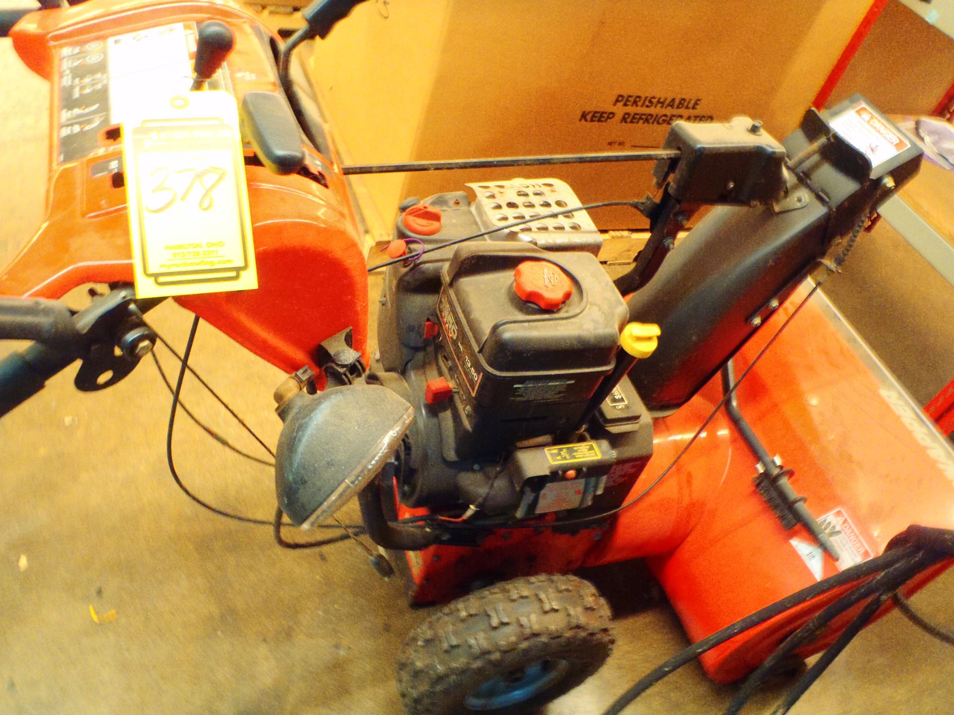 SNAPPER 28'' SNOW BLOWER, MODEL 1428L, W/ BRIGGS & STRATTON 13.5-HP GASOLINE ENGINE, 6-SPEED,