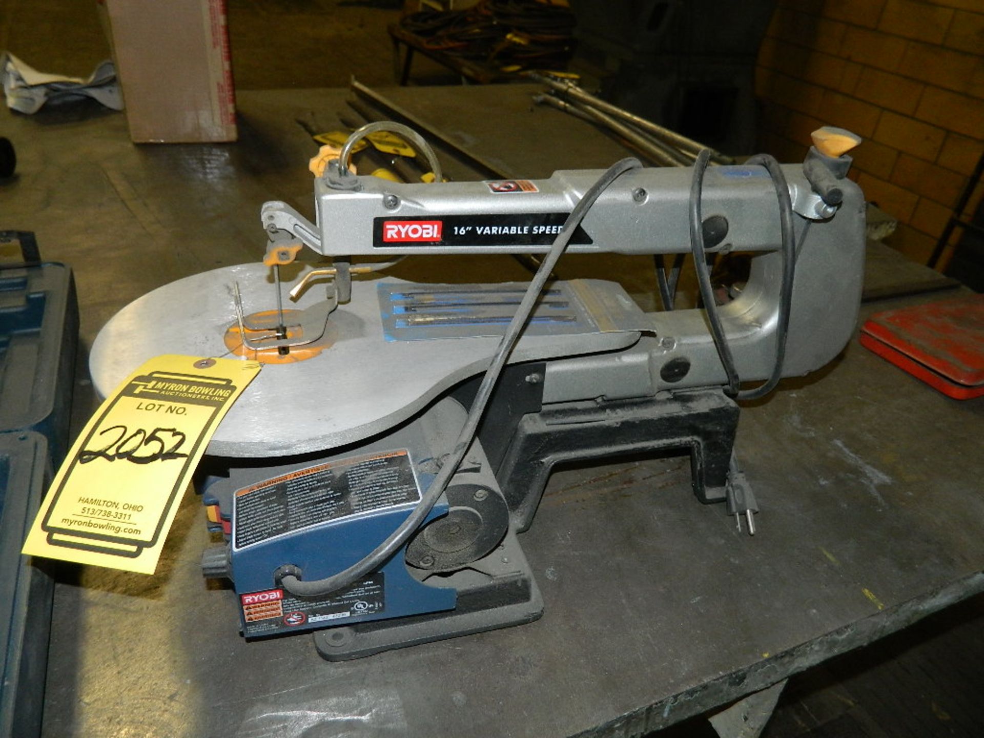 RYOBI 16'' VARIABLE SCROLL SAW