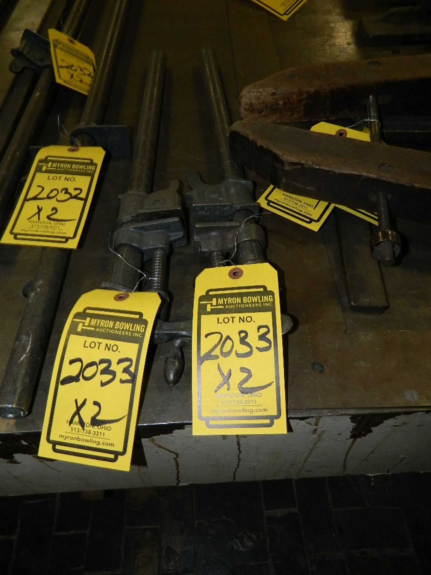 LARGE CLAMPS (X2)