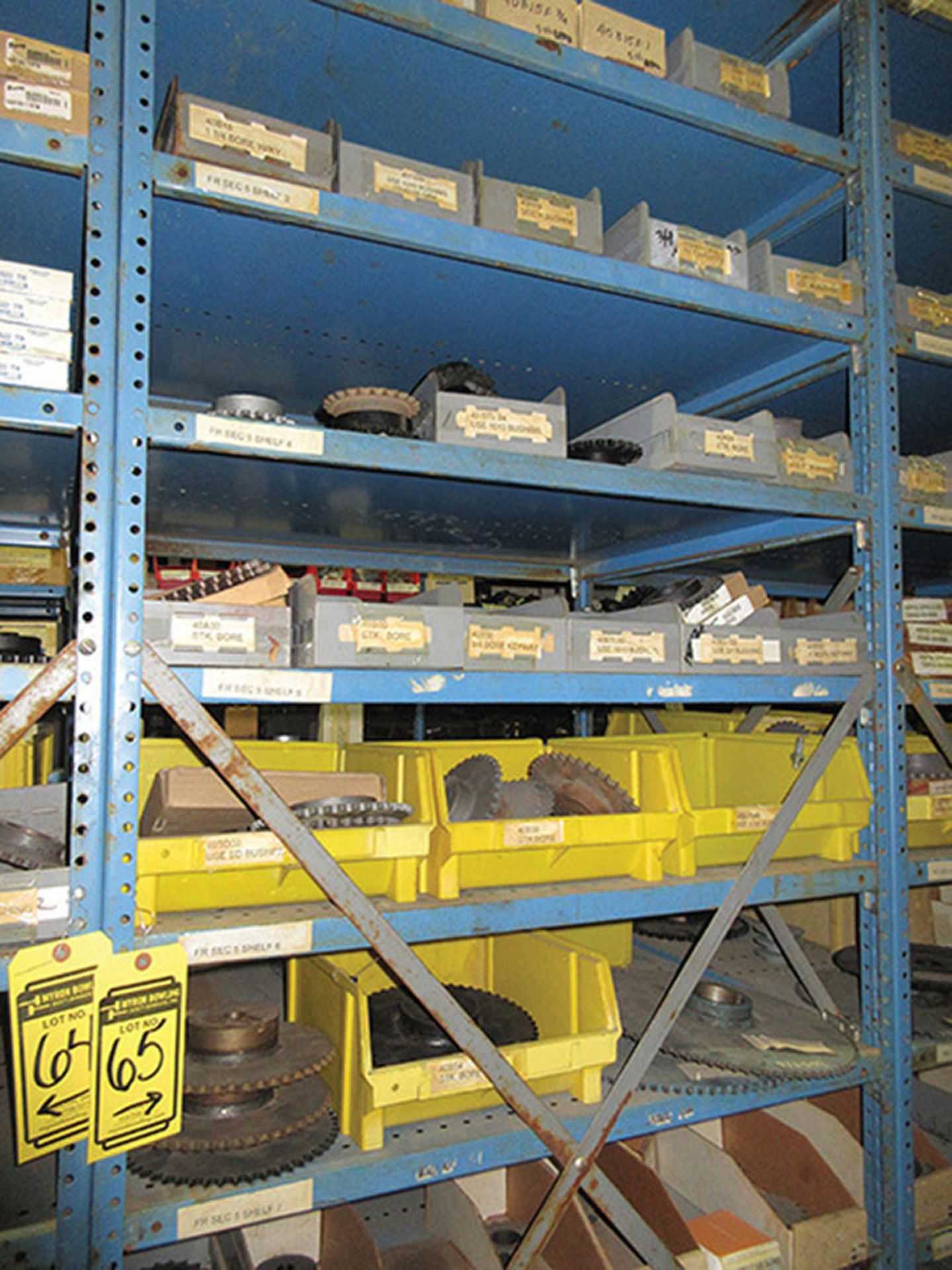 CONTENTS OF (1) SIDE, (5) SECTIONS OF SHELF UNIT: LARGE QUANTITY OF SOCKETS - MANY SIZES; BUSSMAN - Image 2 of 10