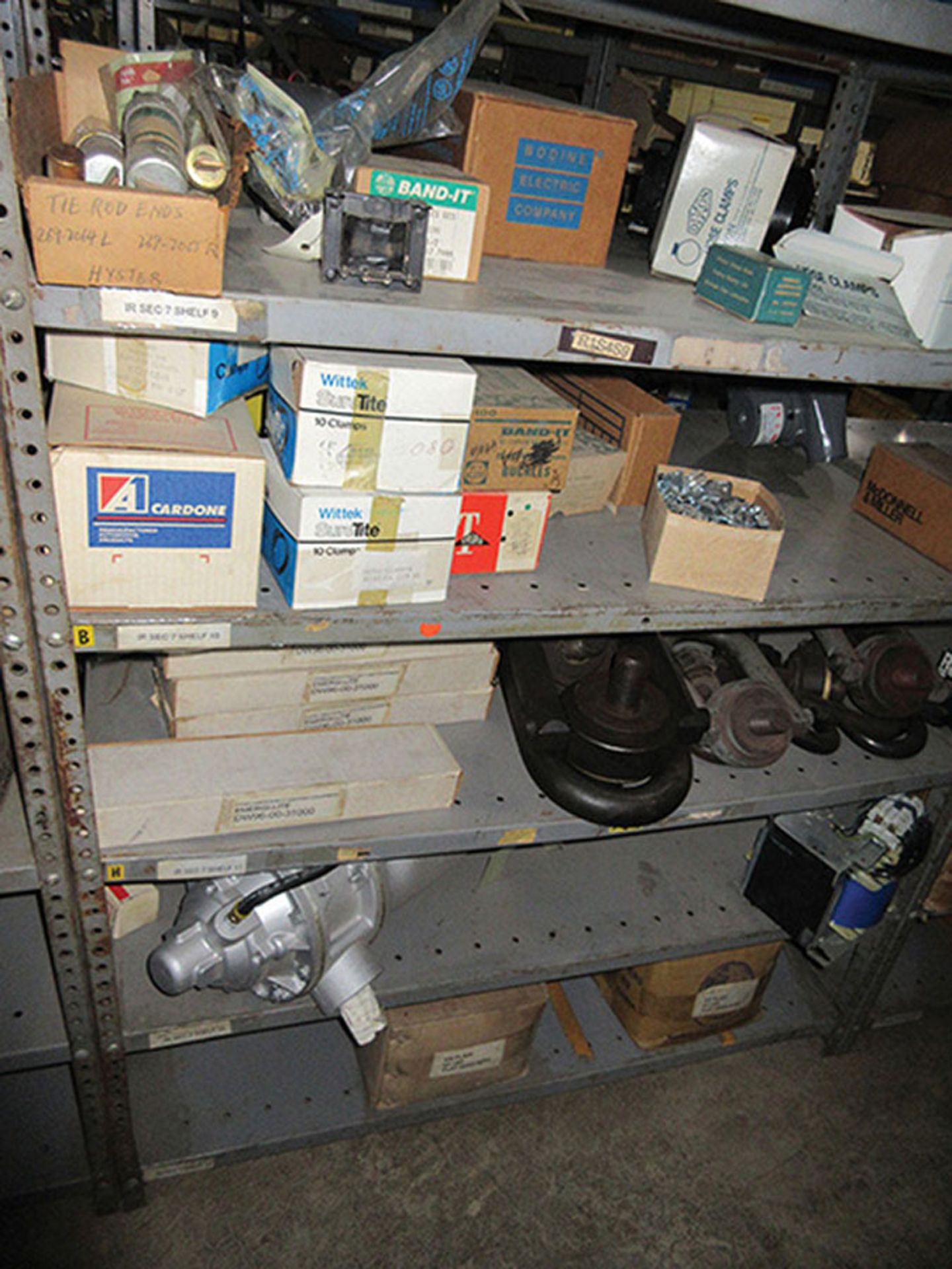 CONTENTS OF (1) SIDE, (4) SECTIONS OF SHELF UNIT: ASSORTMENT OF LOCK WASHERS & NUTS; CIRCUIT - Image 7 of 12