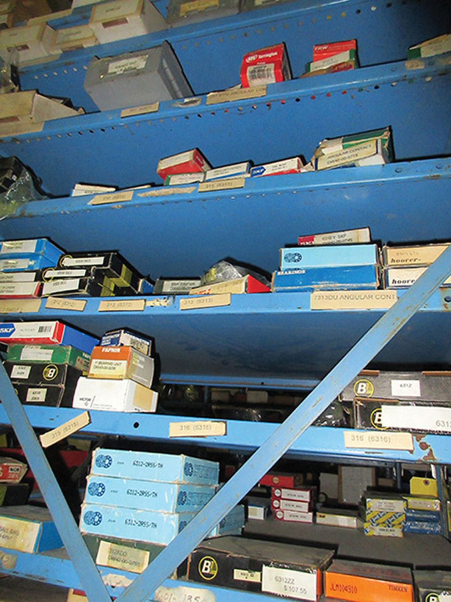 CONTENTS OF (1) SIDE OF (4) SECTIONS OF SHELF UNIT: LARGE QUANTITY OF BEARINGS (SNR, MRC, SKF,