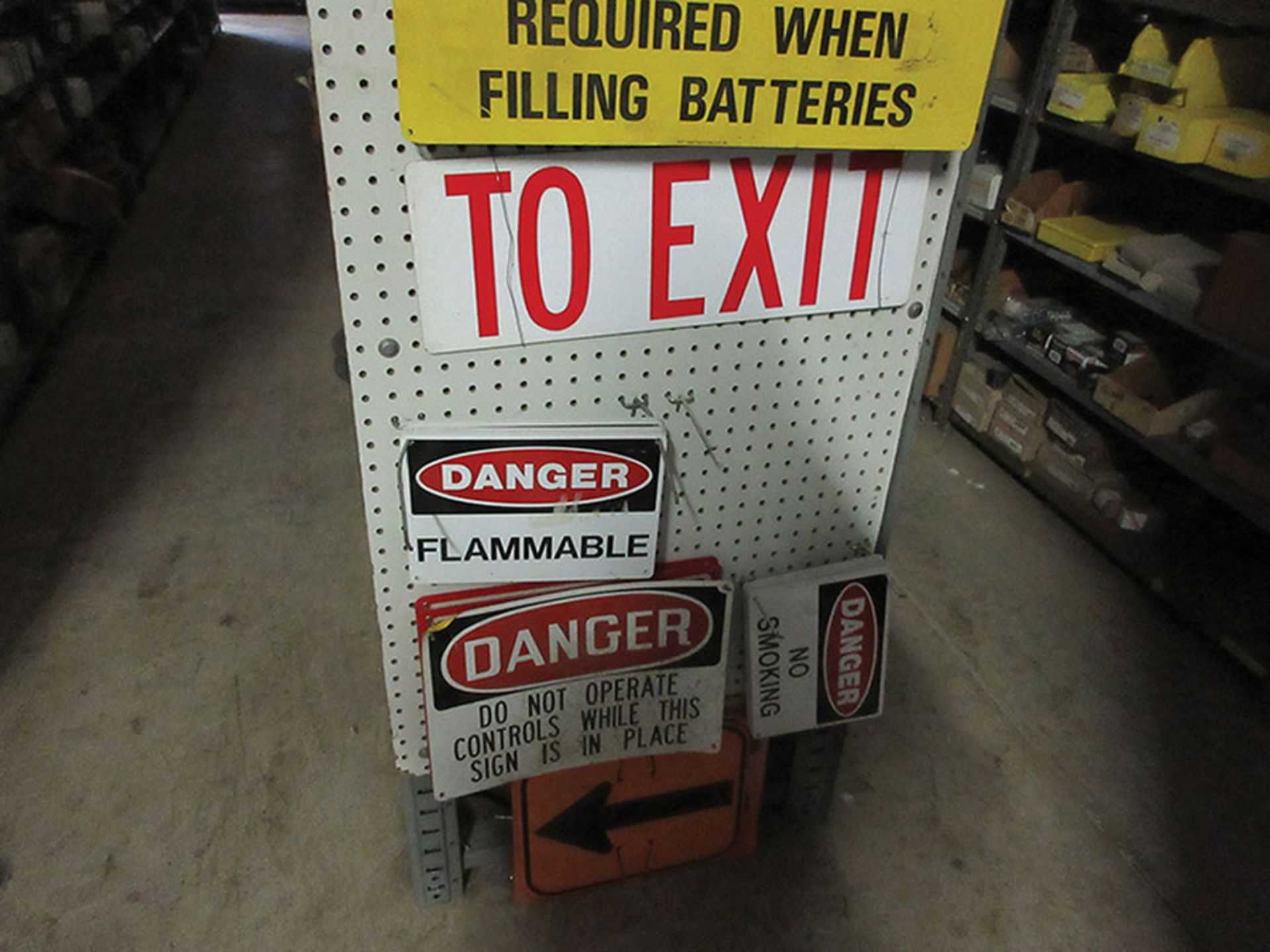 ASSORTMENT OF SIGNS, HOOKS, U-BOLTS AND OTHER HARDWARE ***ALL ITEMS WILL BE LOADED ONTO THE - Image 5 of 6