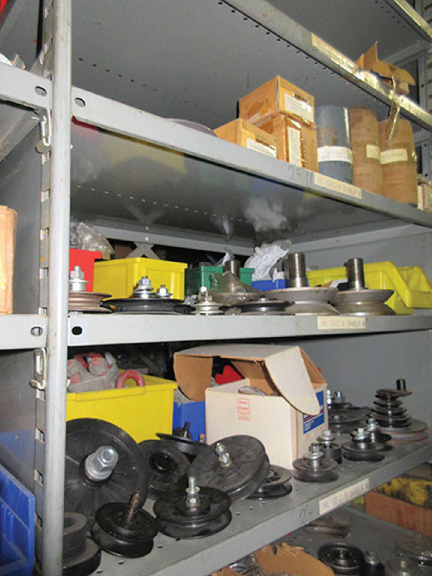 CONTENTS OF (1) SIDE, (5) SECTIONS OF SHELF UNIT: ASSORTMENT OF PULLEYS; SHEAVES; BUSHINGS; SQUARE D - Image 5 of 15