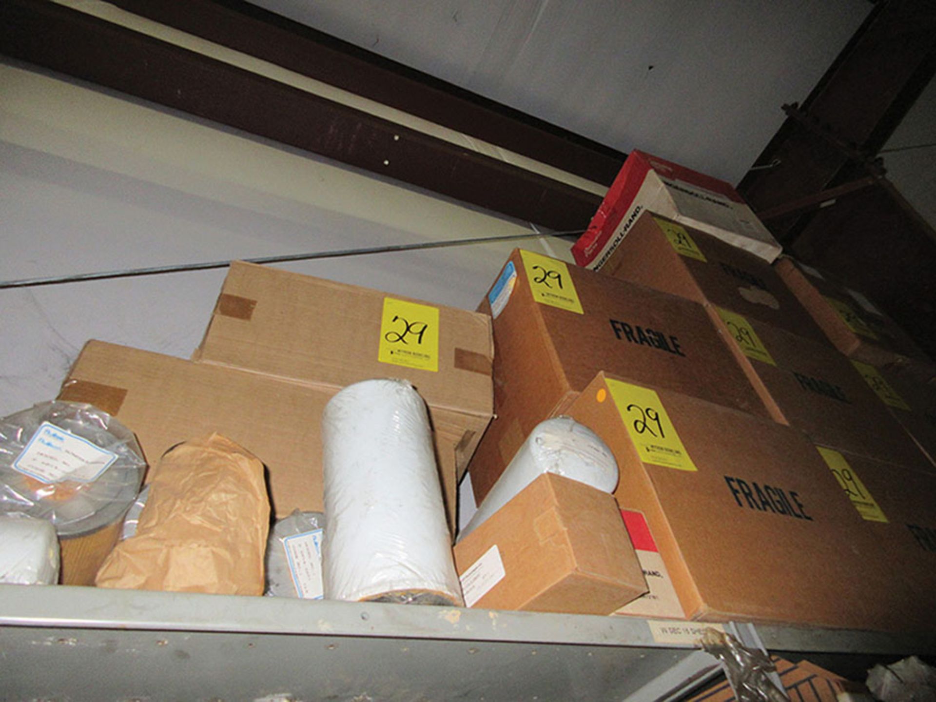 BOXES OF VARIOUS AIR FILTERS ***ALL ITEMS WILL BE LOADED ONTO THE BUYERS' TRUCKS FREE OF CHARGE. - Image 4 of 5