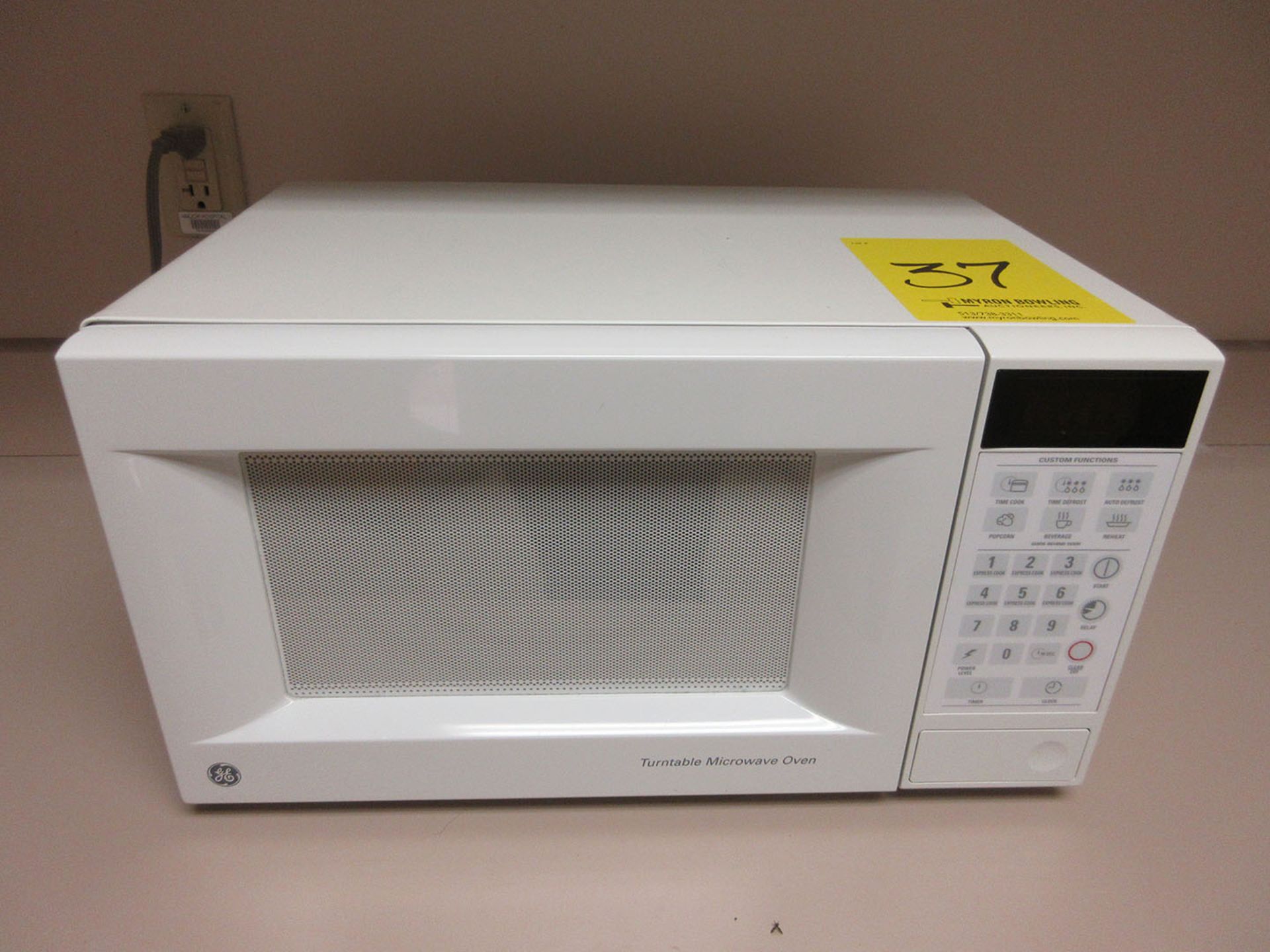 GE MICROWAVE; MODEL JES733WY010