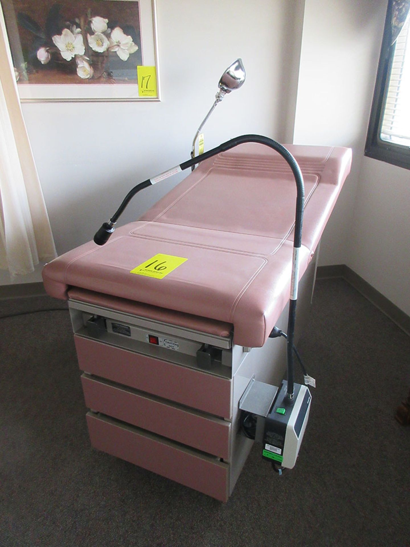 MIDMARK RITTER; MODEL 104 EXAM TABLE & TEMCO EXAM LIGHT