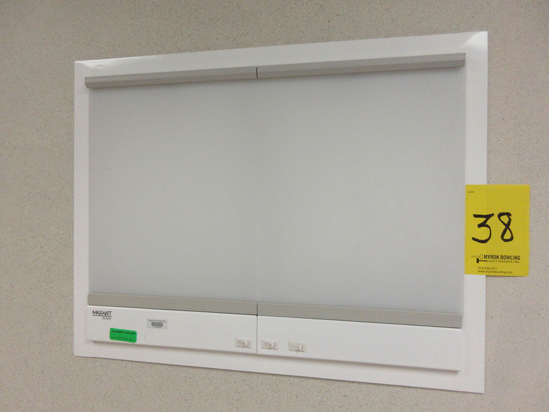 (2) MAXANT TECHLINE X-RAY FILM ILLUMINATORS