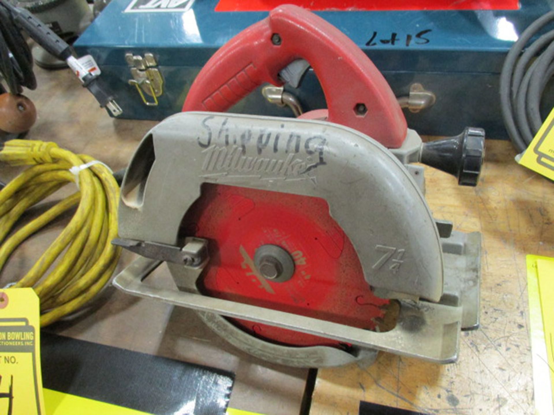 MILWAUKEE 7-1/4 IN. CIRCULAR SAW