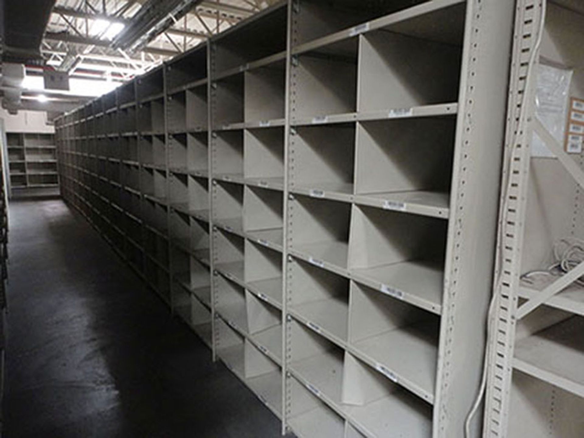 (29) SECTIONS 24'' X 36'' X 84'' HIGH LYON CLIP STYLE STEEL SHELVING - Image 3 of 5