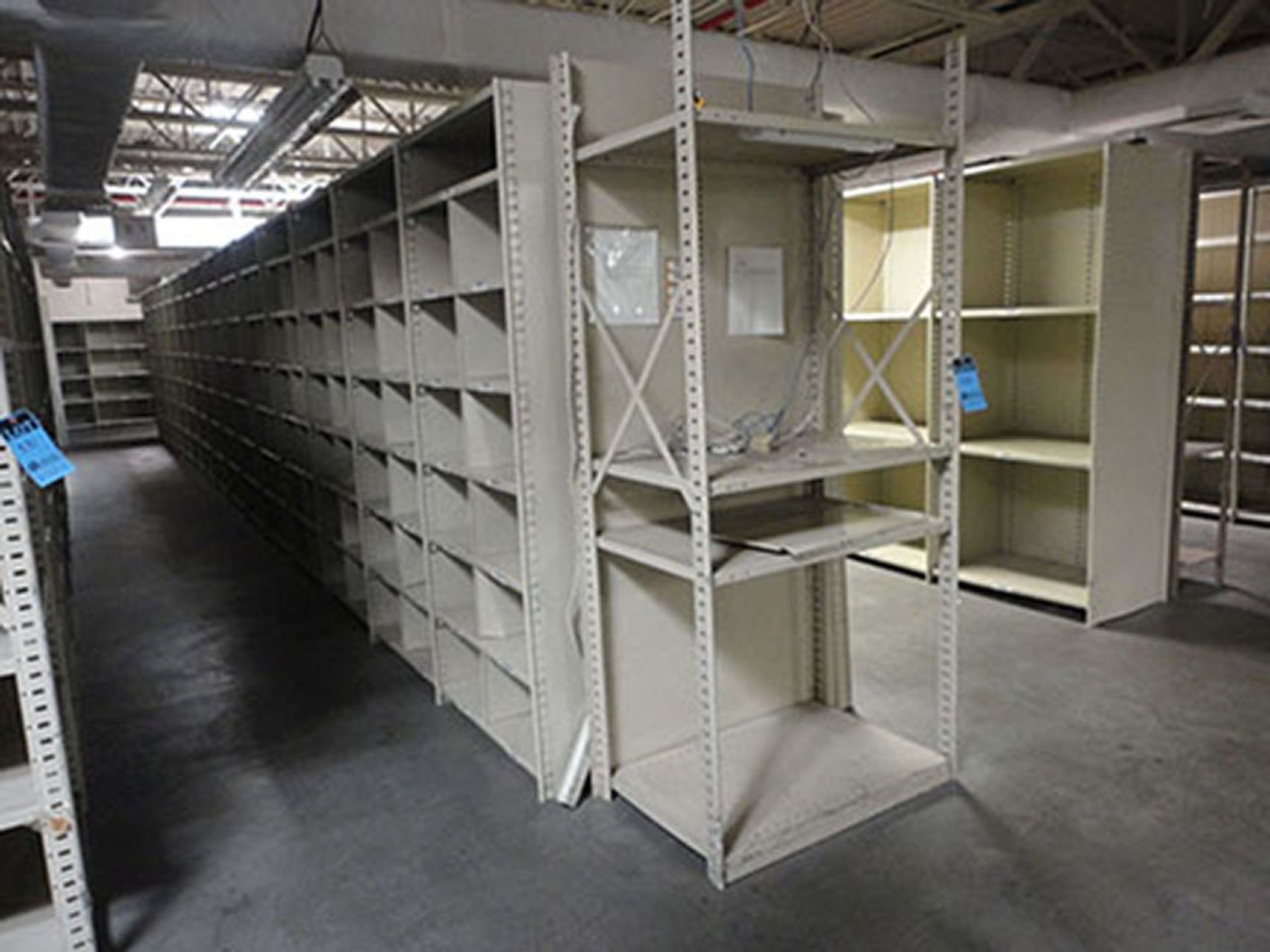 (29) SECTIONS 24'' X 36'' X 84'' HIGH LYON CLIP STYLE STEEL SHELVING - Image 2 of 5