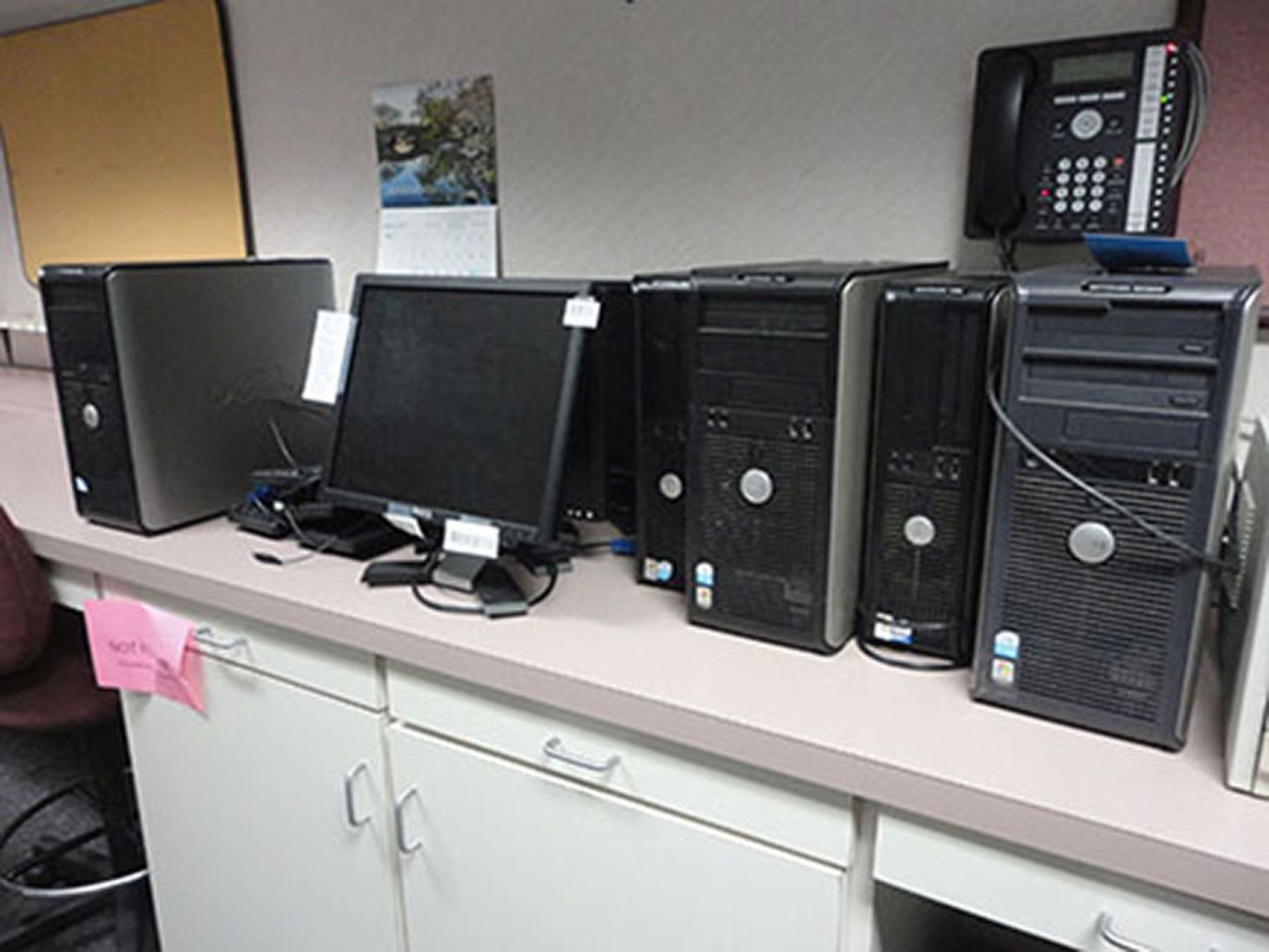 (LOT) OPTIPLEX COMPUTERS AND MONITORS AND KEYBOARDS