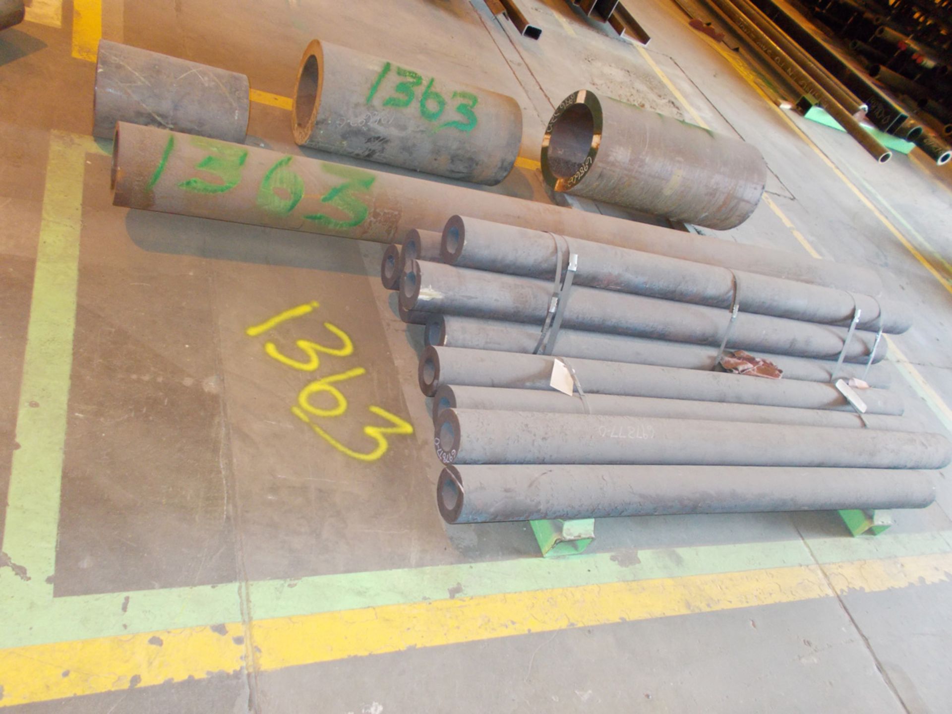 LOT OF LARGE ROUND STEEL