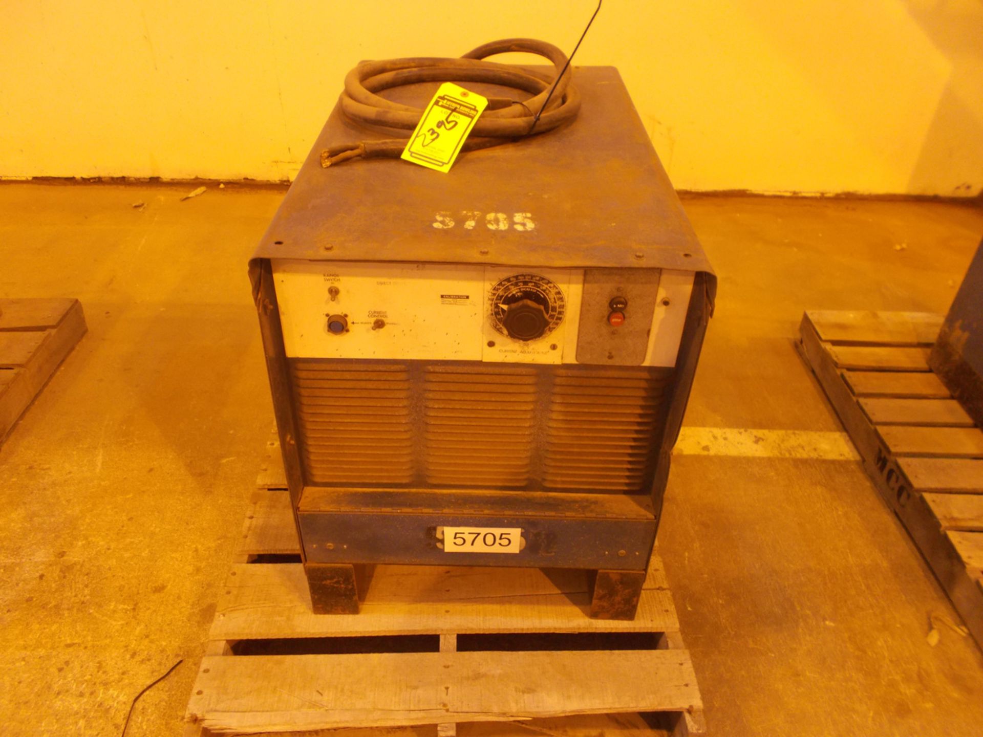 MILLER CURRENT ADJUST WELDER; 5705