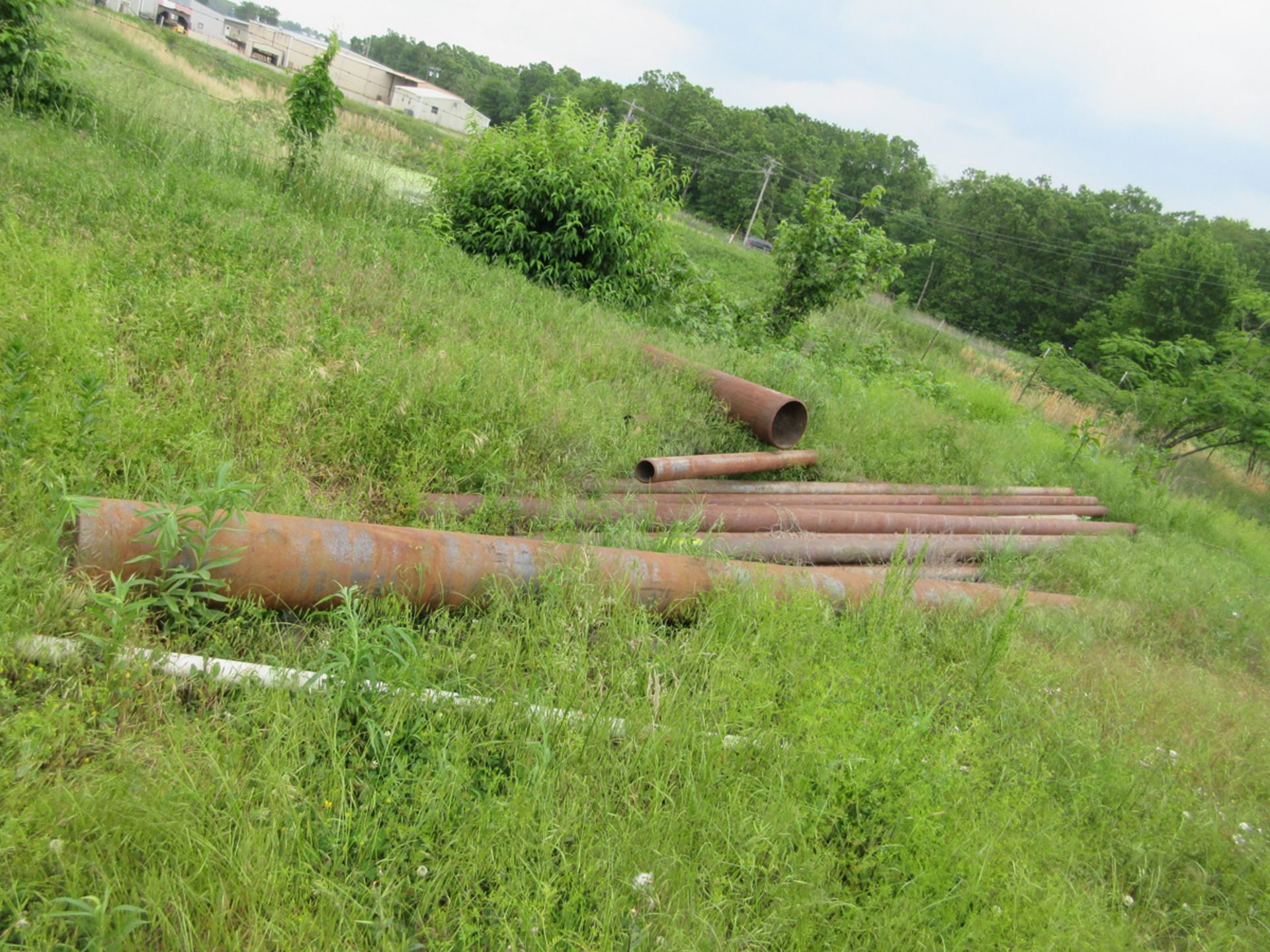 6'X 14' OPEN END SHED & SCRAP METAL - Image 3 of 4