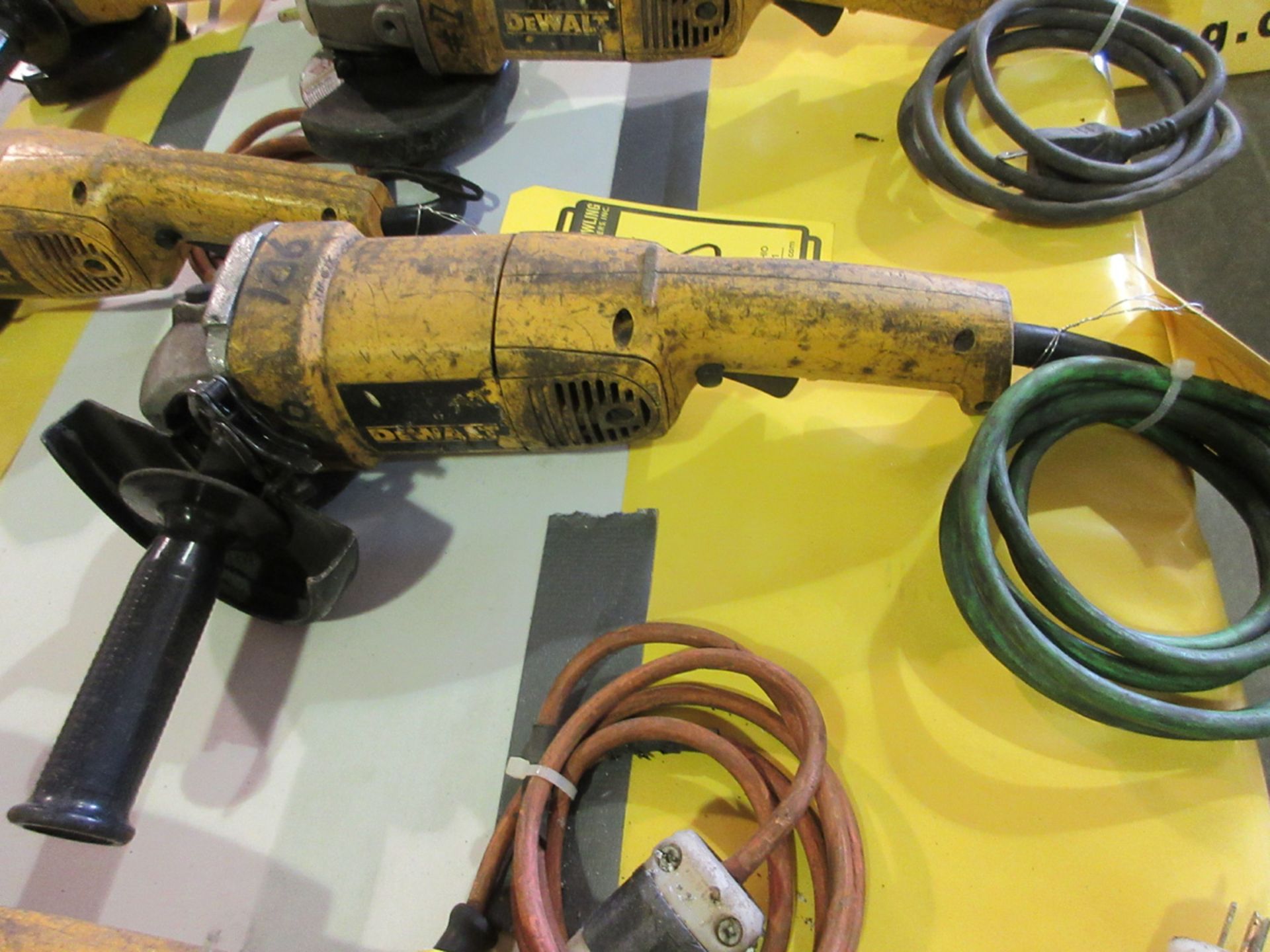 DEWALT DW831 5'' ANGLE GRINDER