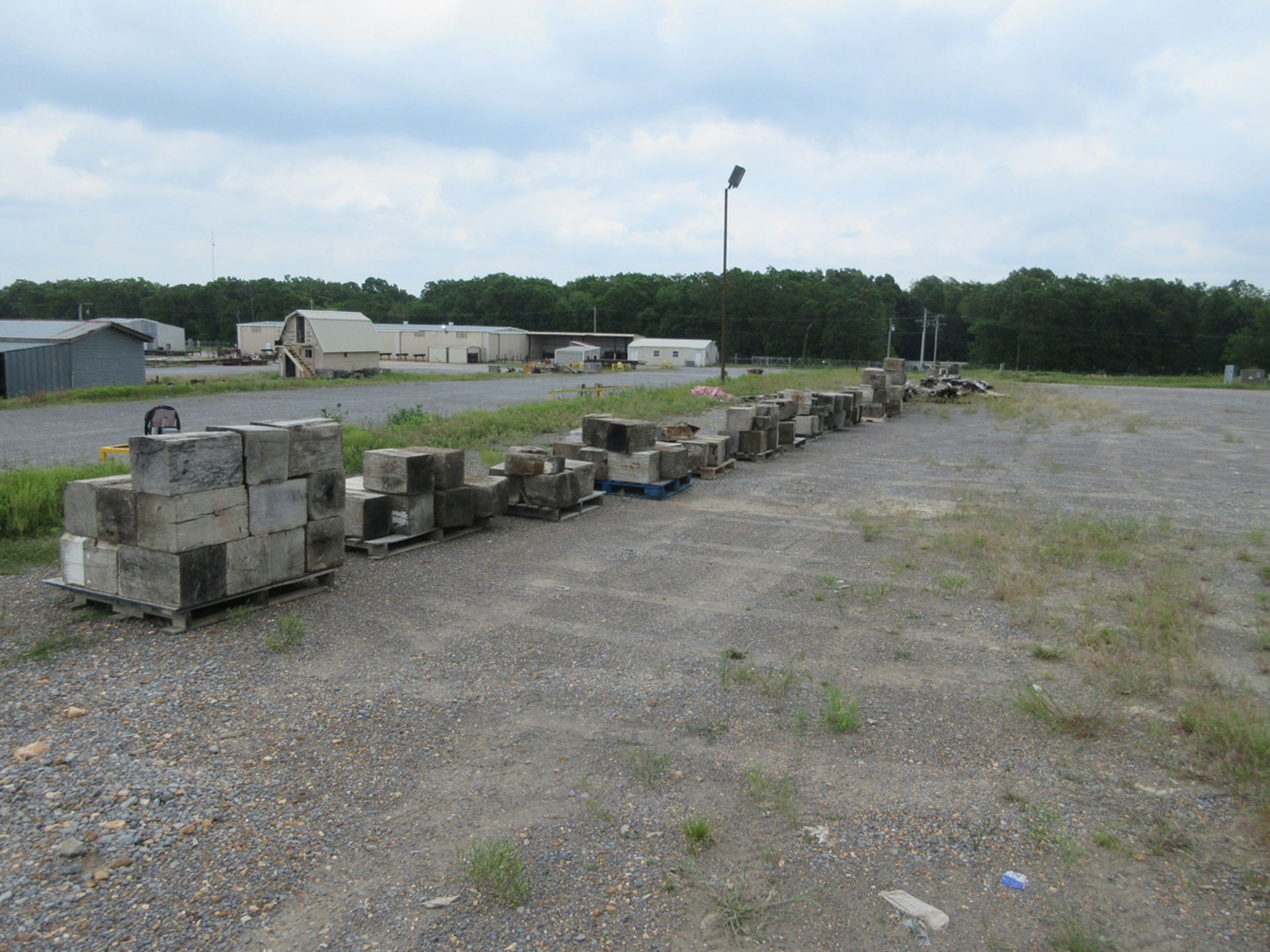 LARGE QUANTITY OF HARDWOOD BLOCKS, 4X4