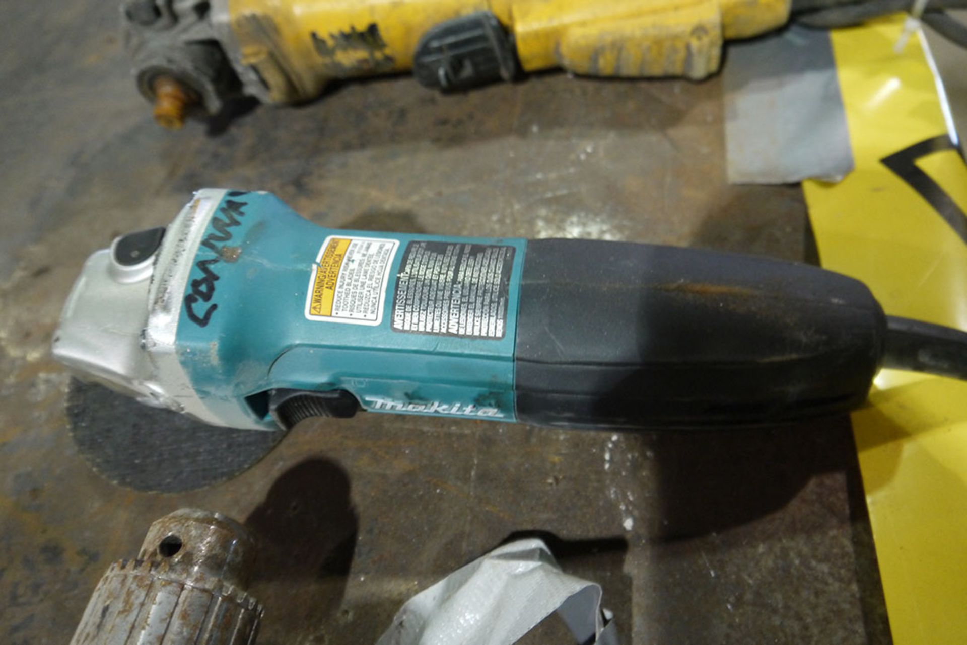 MAKITA 4'' DISC GRINDER; S/N 1128301