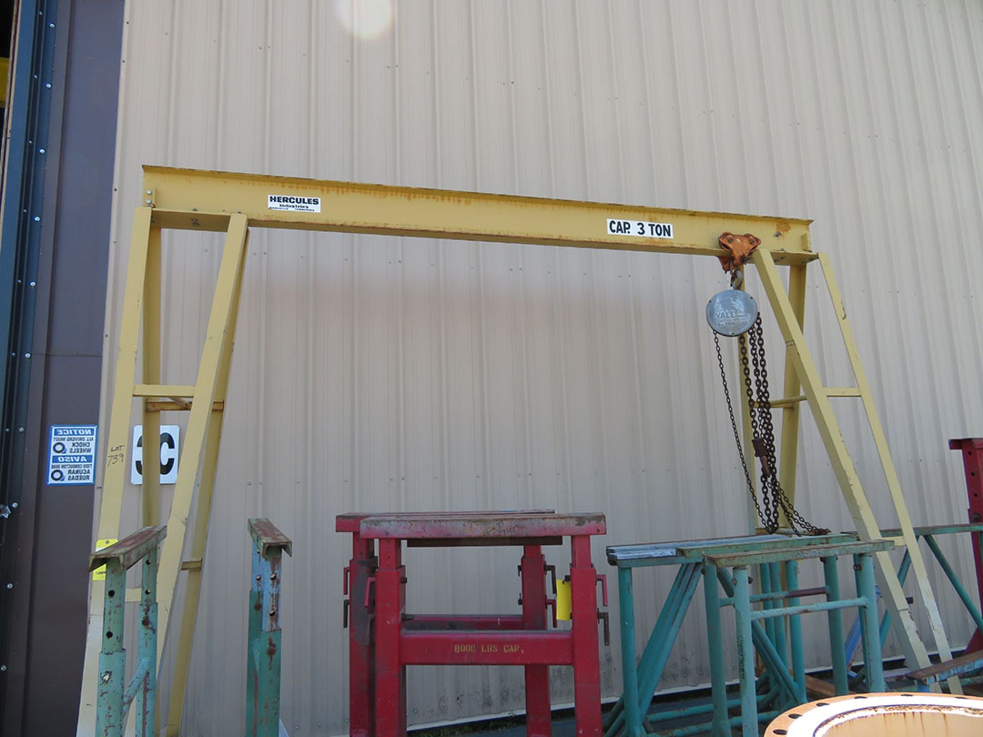 HERCULES 3 TON ROLLING GANTRY, WITH YALE 2 TON CHAIN HOIST