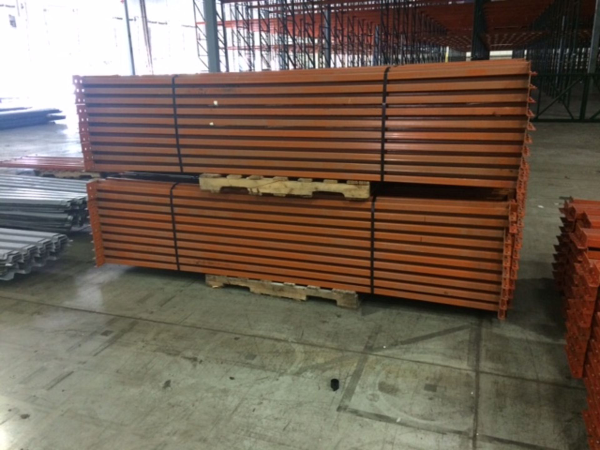 BEAMS: TEARDROP PALLET RACK: 120'' X 2.5'' ORANGE (X400) - Image 2 of 3