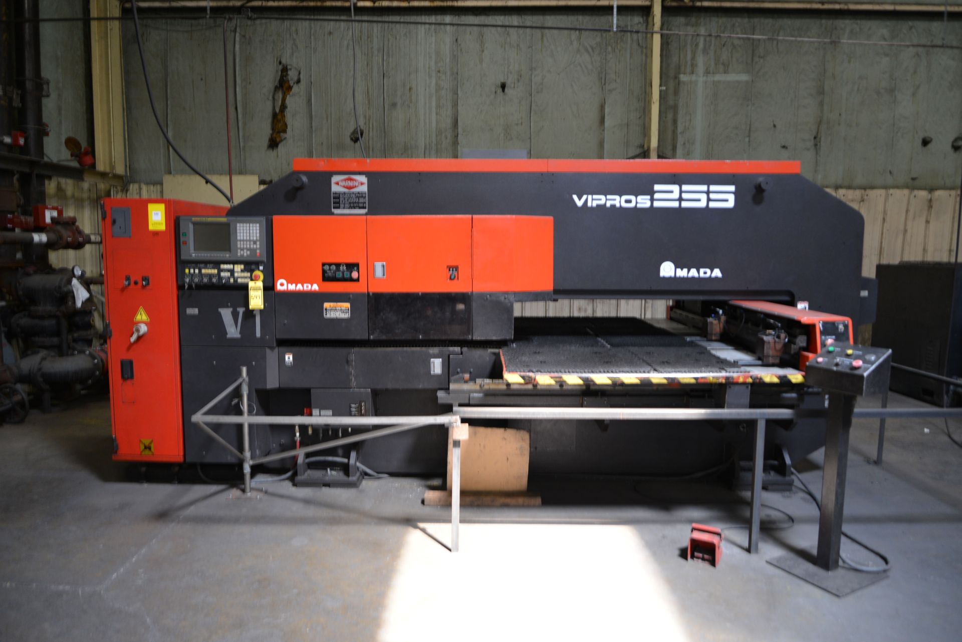 1997 AMADA VIPROS 255 TURRET PUNCH; 20-TON CAPACITY, 31 TURRET STATIONS, POWER REQUIREMENT 22 KVA, - Image 2 of 5