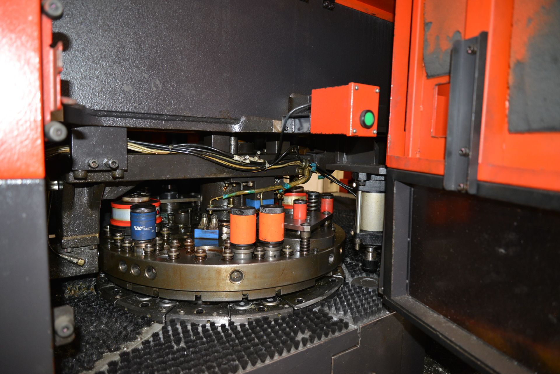 1997 AMADA VIPROS 255 TURRET PUNCH; 20-TON CAPACITY, 31 TURRET STATIONS, POWER REQUIREMENT 22 KVA, - Image 4 of 4