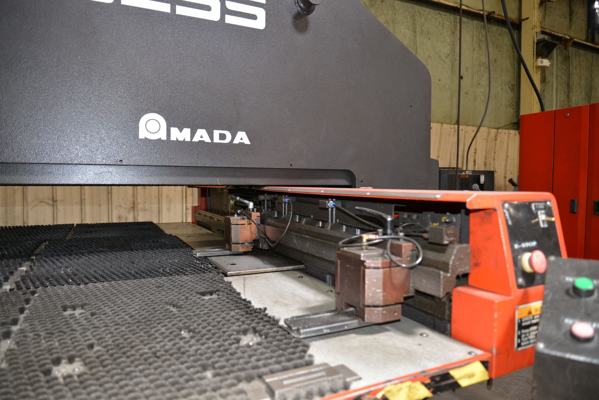 1997 AMADA VIPROS 255 TURRET PUNCH; 20-TON CAPACITY, 31 TURRET STATIONS, POWER REQUIREMENT 22 KVA, - Image 5 of 5