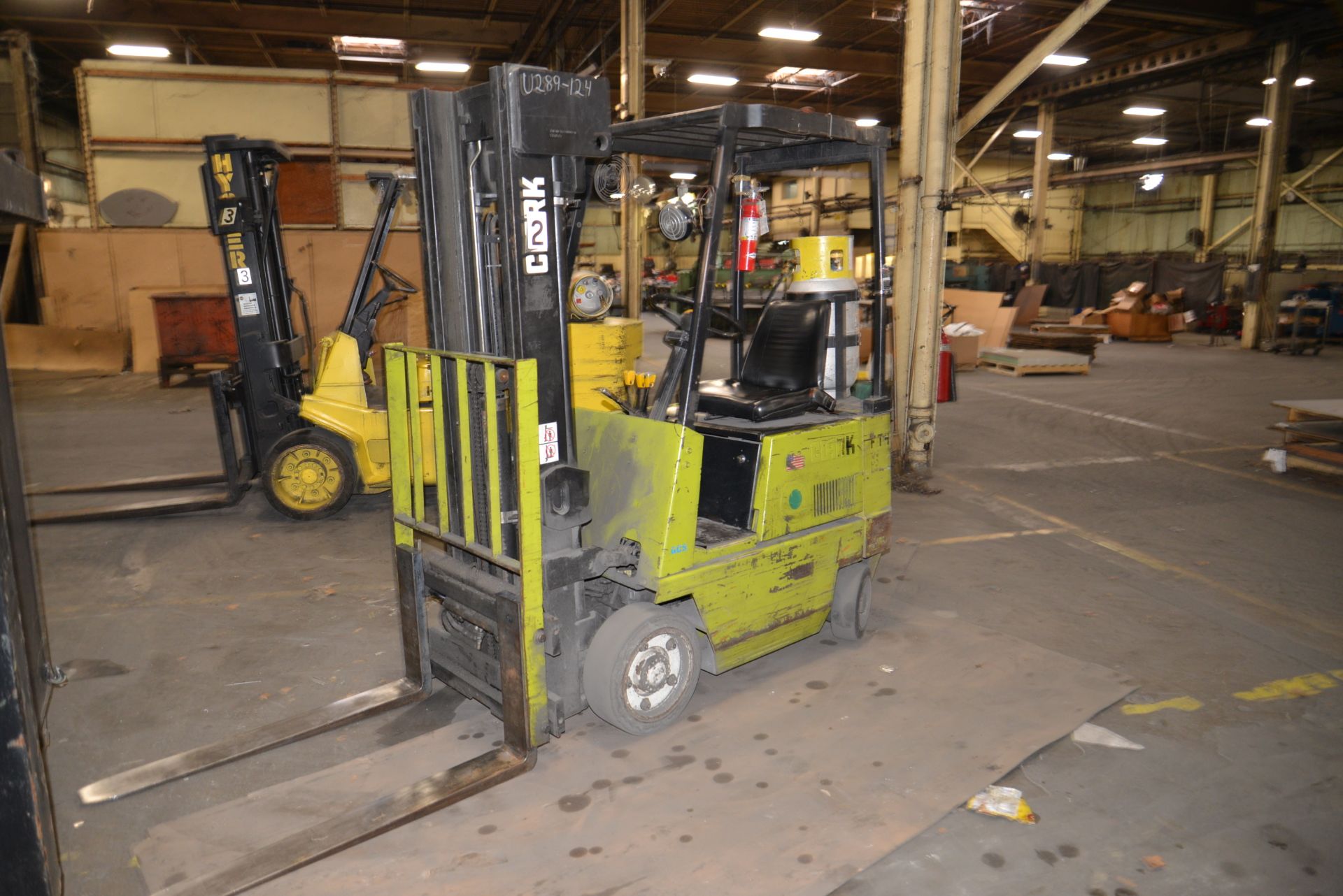 CLARK 2,000 LB. FORKLIFT; MODEL GC5-12, 2-STAGE MAST, SIDE SHIFT, 128'' MAX. HEIGHT, 9,290 HOURS,