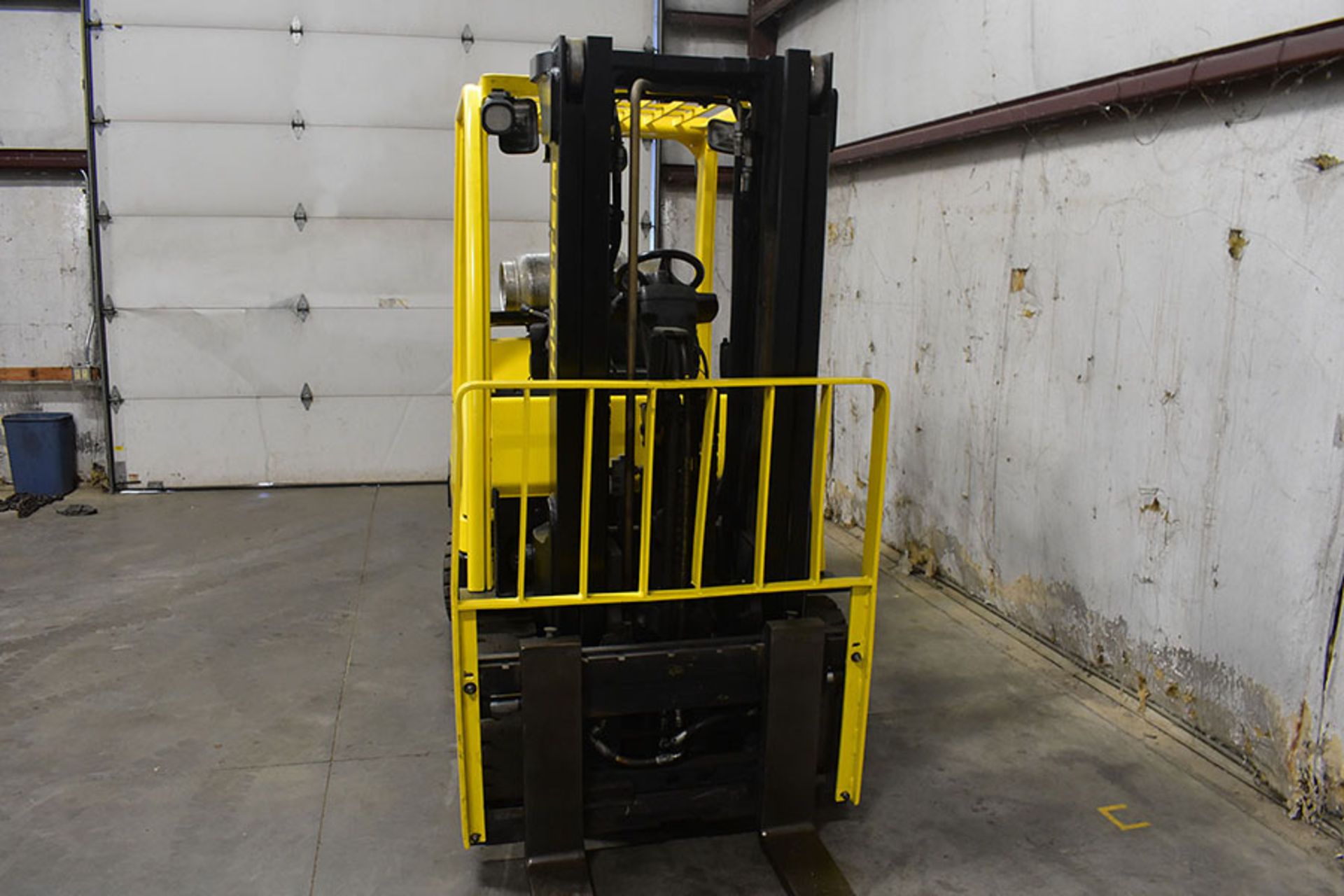 2013 HYSTER 8,000-LB., MODEL: S80FT, S/N: G004V06798K, LPG, LEVER SHIFT, SOLID TIRES, 121'` RAISED - Image 2 of 5