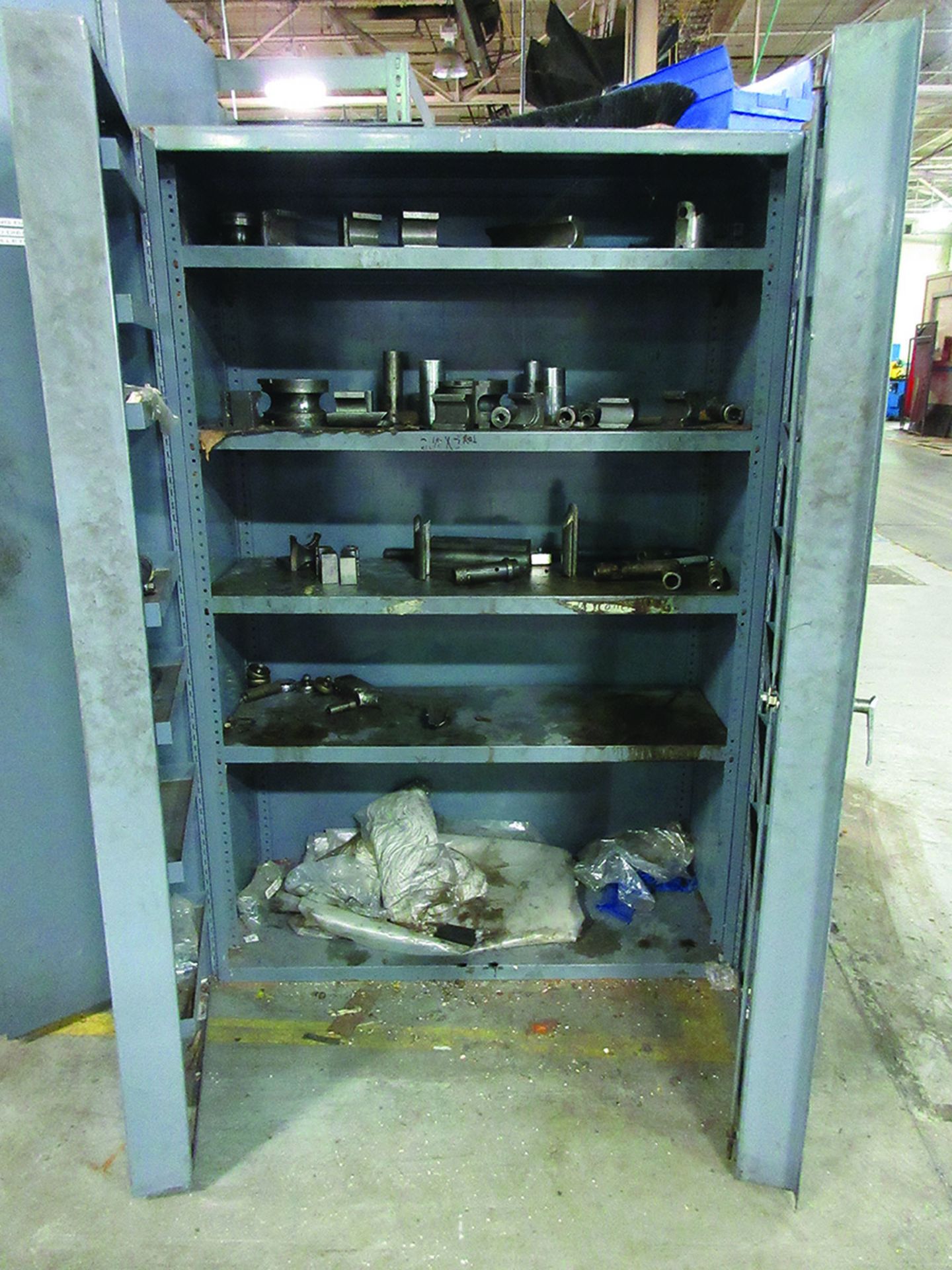 HD CABINET WITH BENDER TOOLING