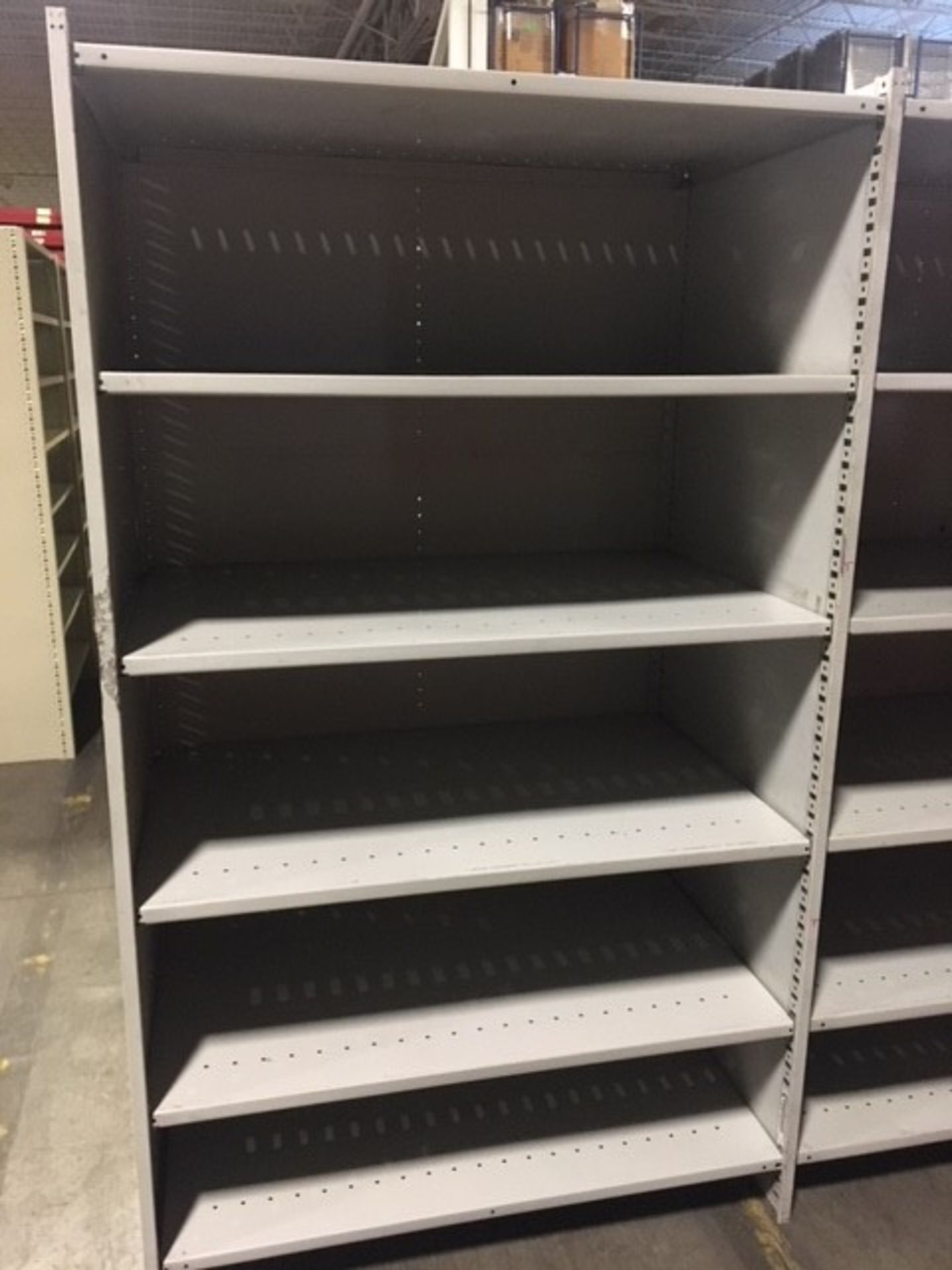 140 BAYS OF 48'' X 30'' X 84'' WITH 5 SHELVES PER BAY - 48'' X 84'' BOROUGHS BACK PANEL - Image 4 of 4