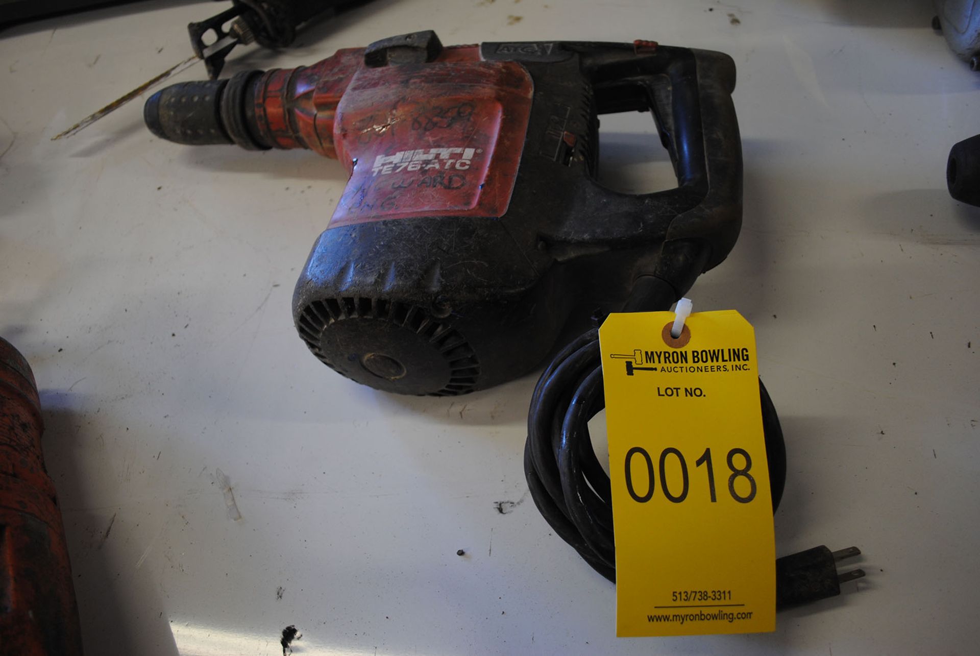 HILTI TE76 ELECTRIC HAMMER DRILL