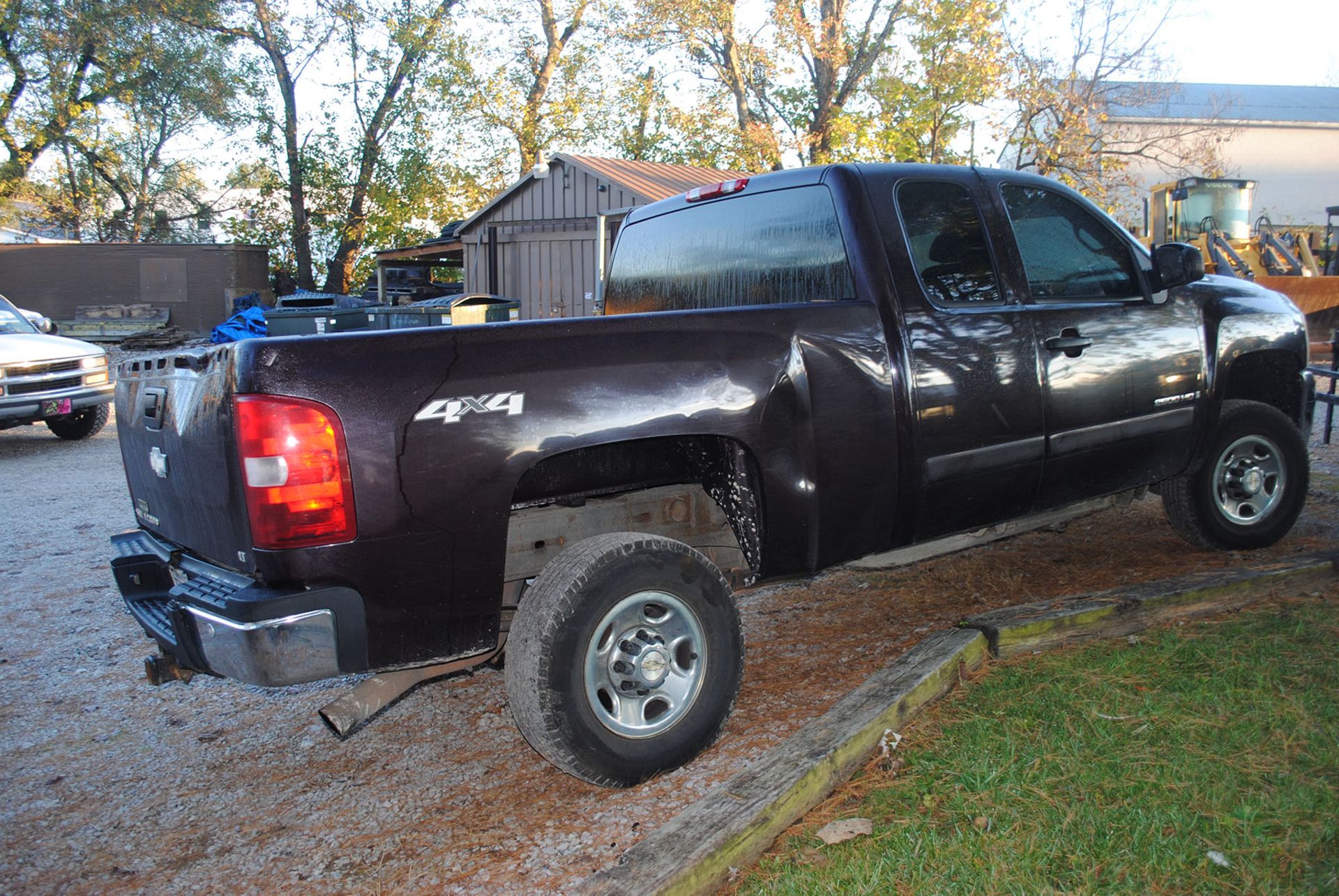 2008 CHEVY SILVERADO TRUCK WITH EXTENDED CAB, 6-LITER, V8, 4WD, POWER WINDOWS & LOCKS, 329,167 - Image 3 of 4