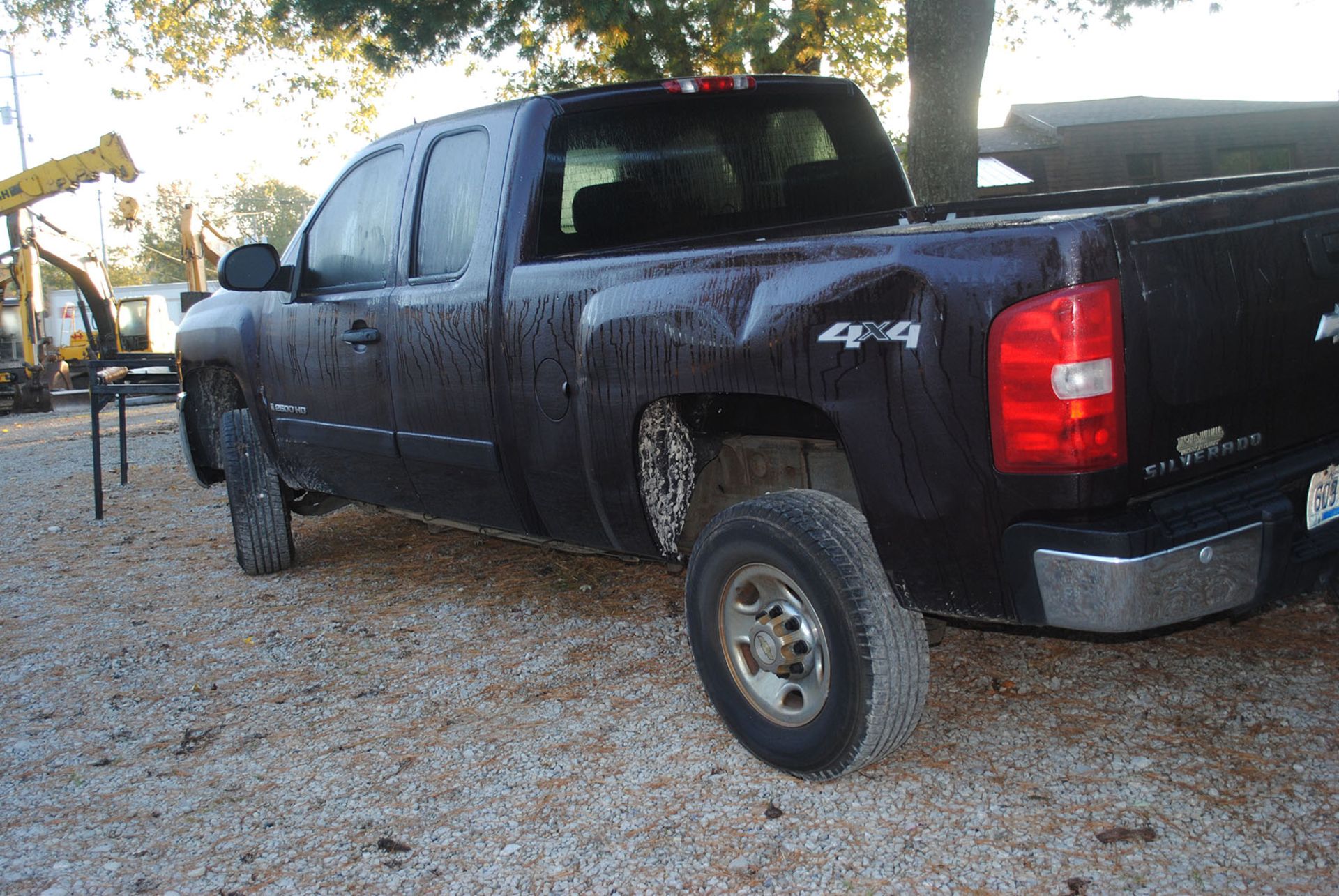 2008 CHEVY SILVERADO TRUCK WITH EXTENDED CAB, 6-LITER, V8, 4WD, POWER WINDOWS & LOCKS, 329,167 - Image 2 of 4