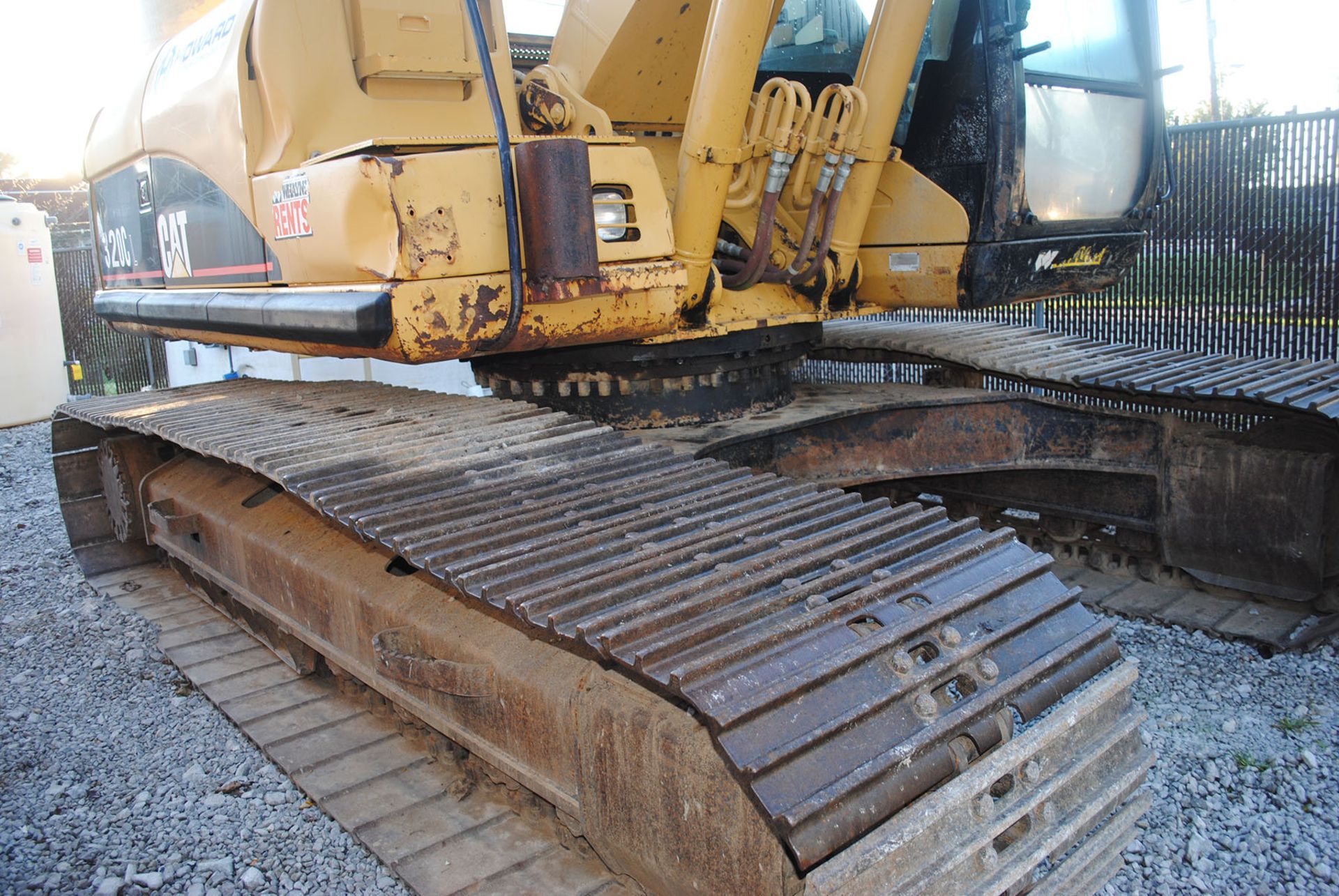 2002 CATERPILLAR 320CL HYDRAULIC EXCAVATOR; PIN ANB00446, 44'' ROCK BUCKET, CAB WITH A/C, 5,962 - Image 9 of 9