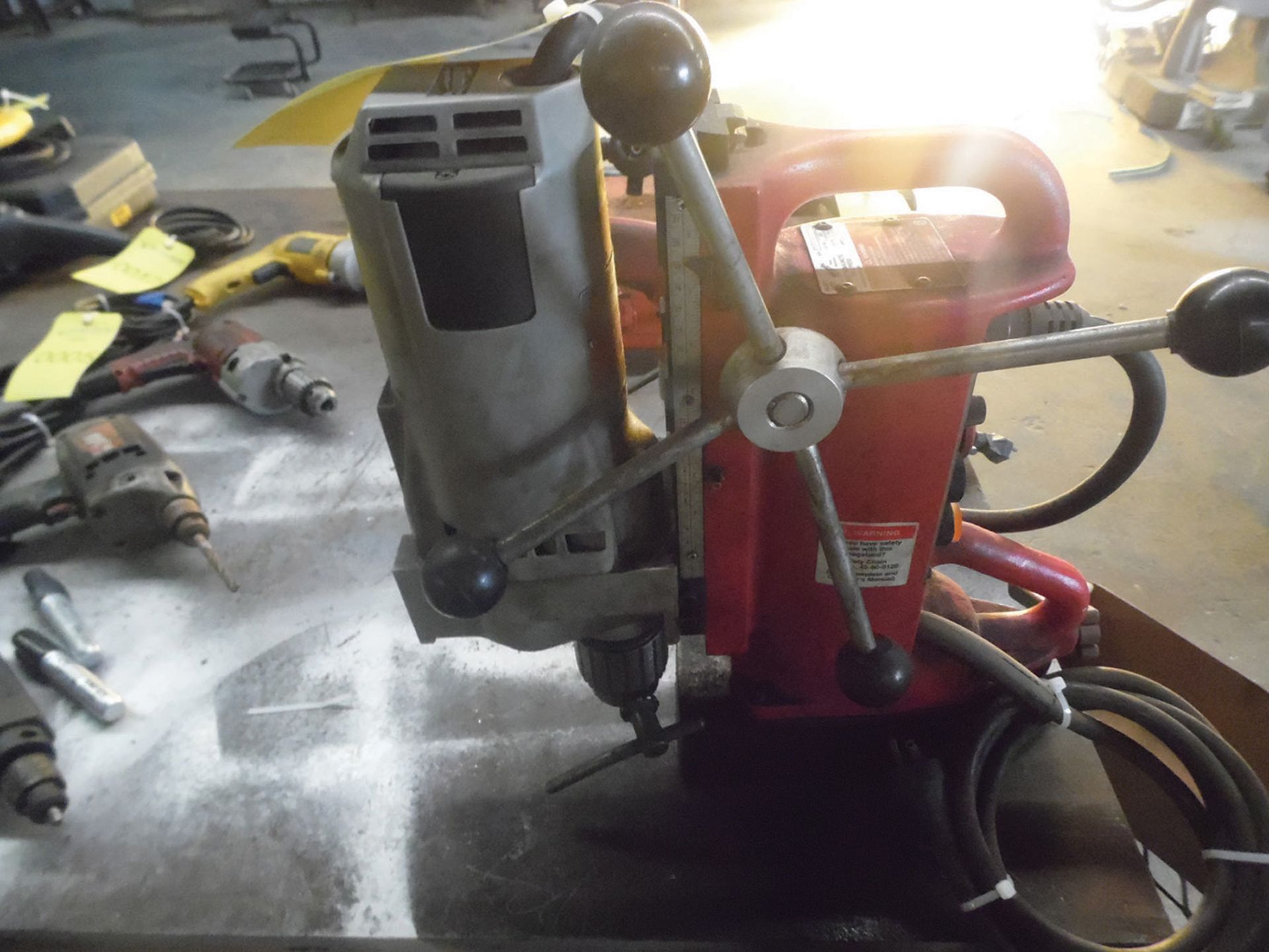 MILWAUKEE MAGNETIC BASE DRILL PRESS