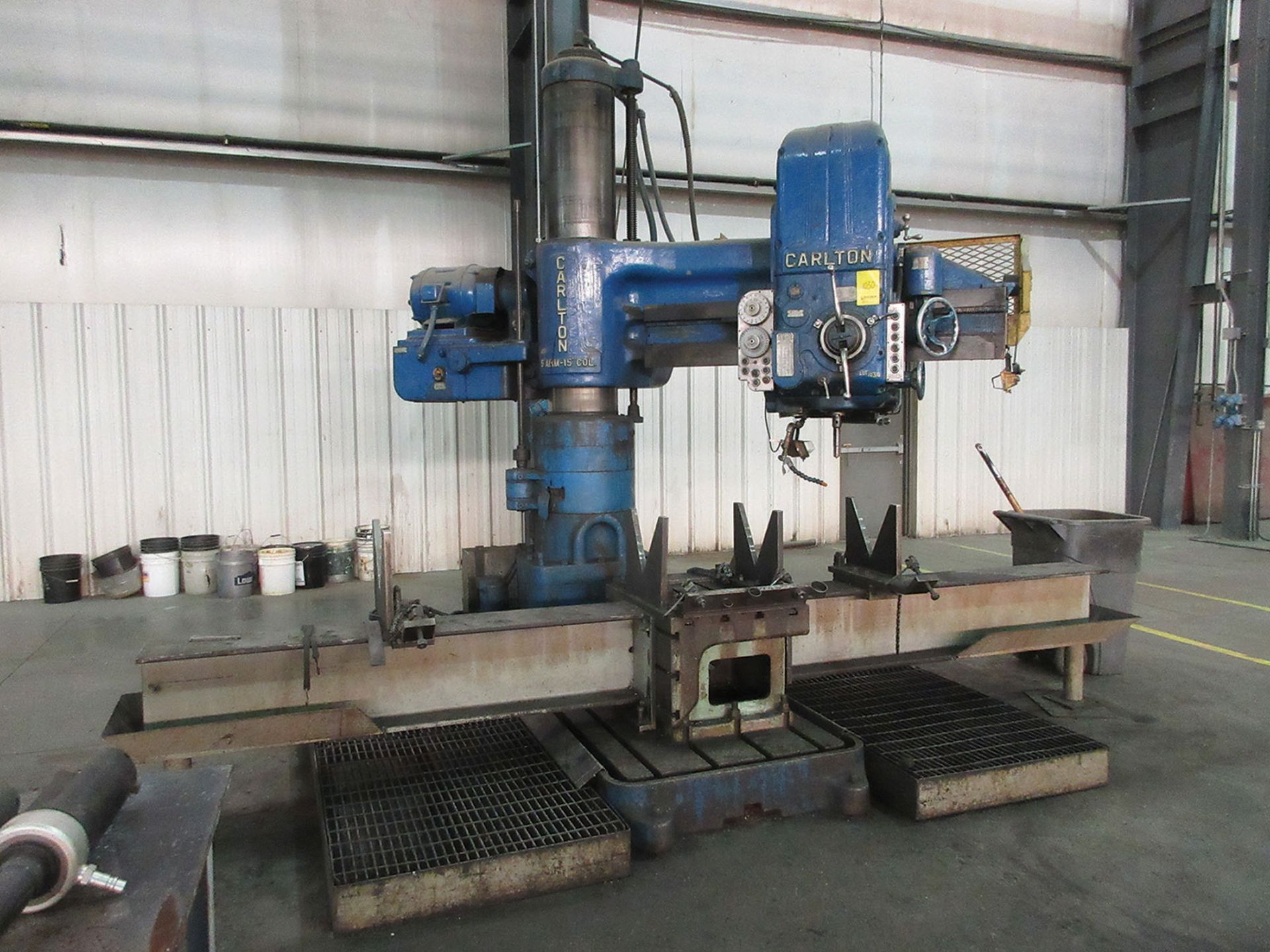 CARLTON 5' X 15'' RADIAL ARM DRILL