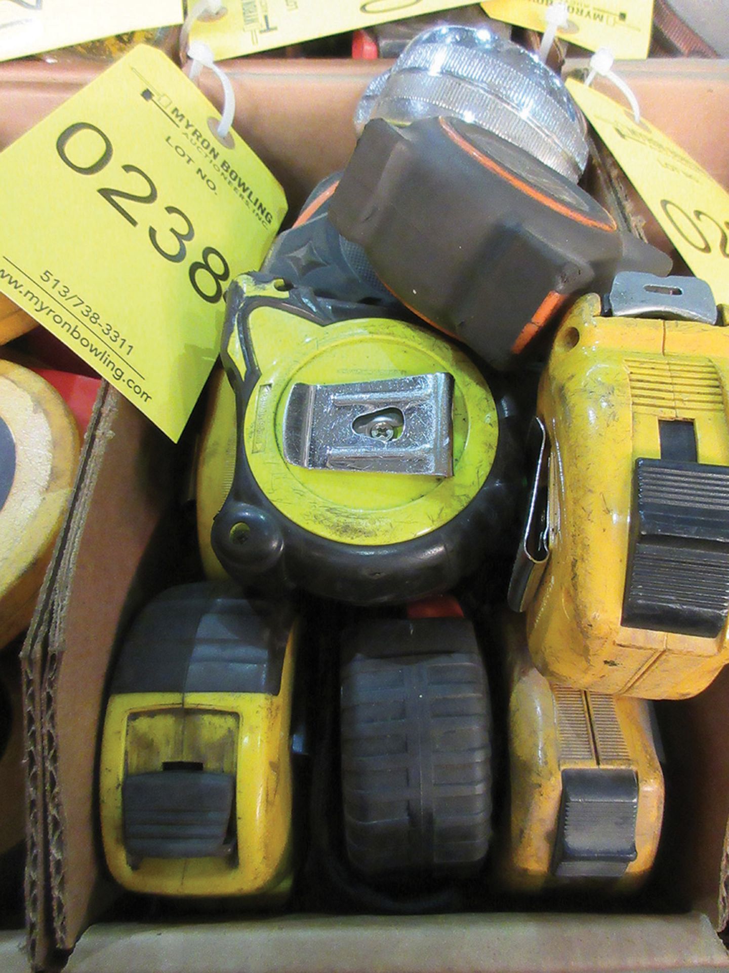 ASSORTED TAPE MEASURES