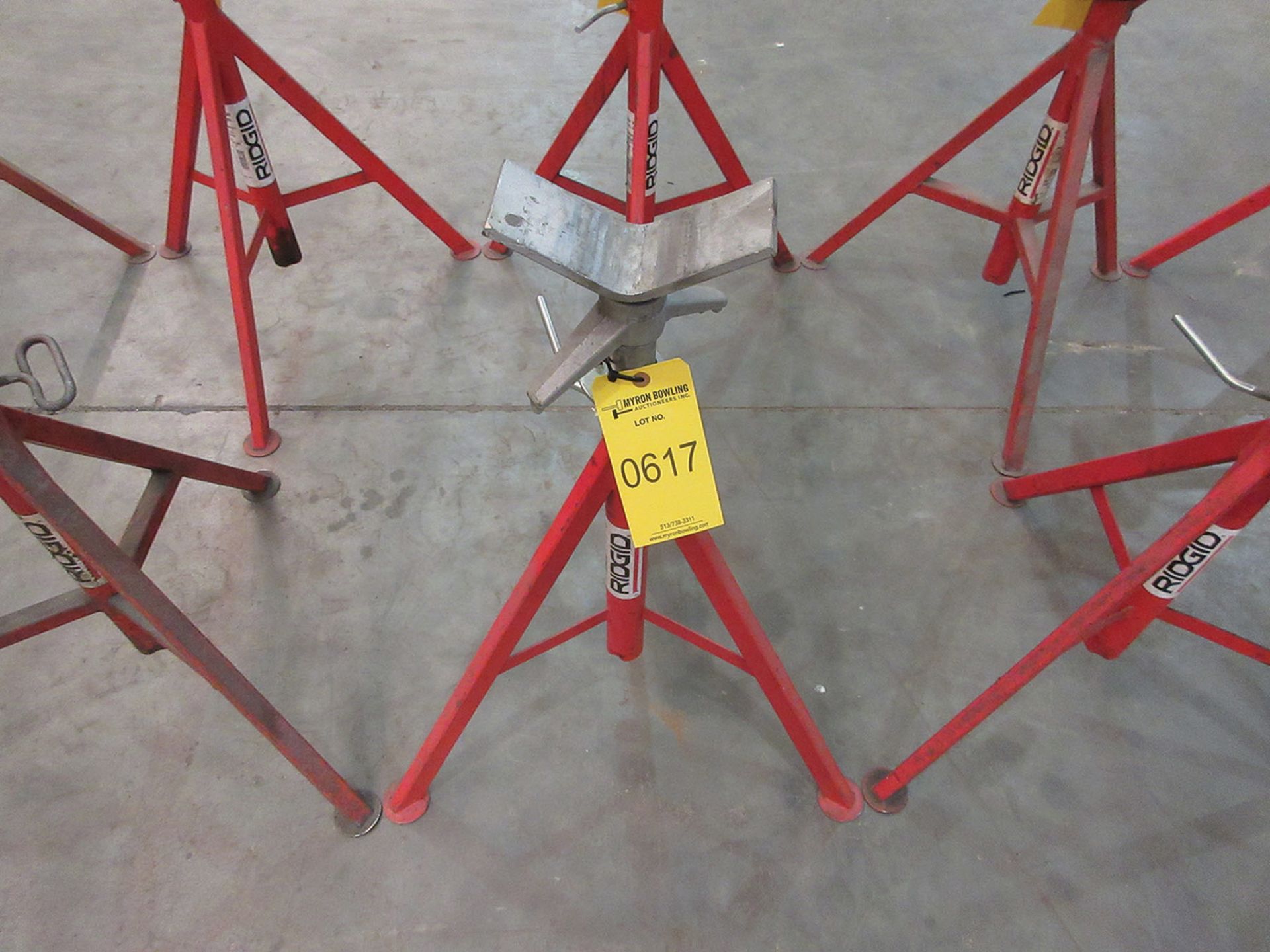 RIDGID TRIPOD MATERIAL STAND