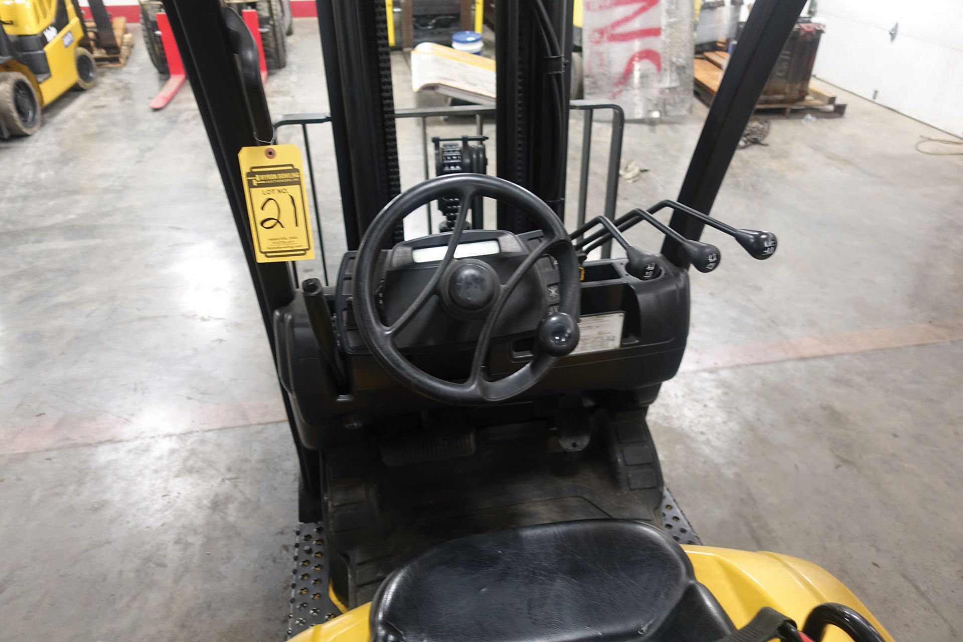 2012 YALE 3,000 LB. CAPACITY FORKLIFT; MODEL GLC030, S/N C809V06321K, LPG, SOLID TIRES, 82'' LOWERED - Image 5 of 5