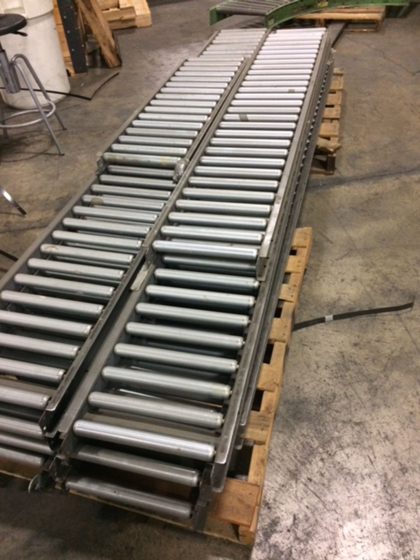 GRAVITY ROLLER CONVEYOR 18"W X 120" - 1.5" ROLLERS 3" O.C. (X20) - Image 2 of 2