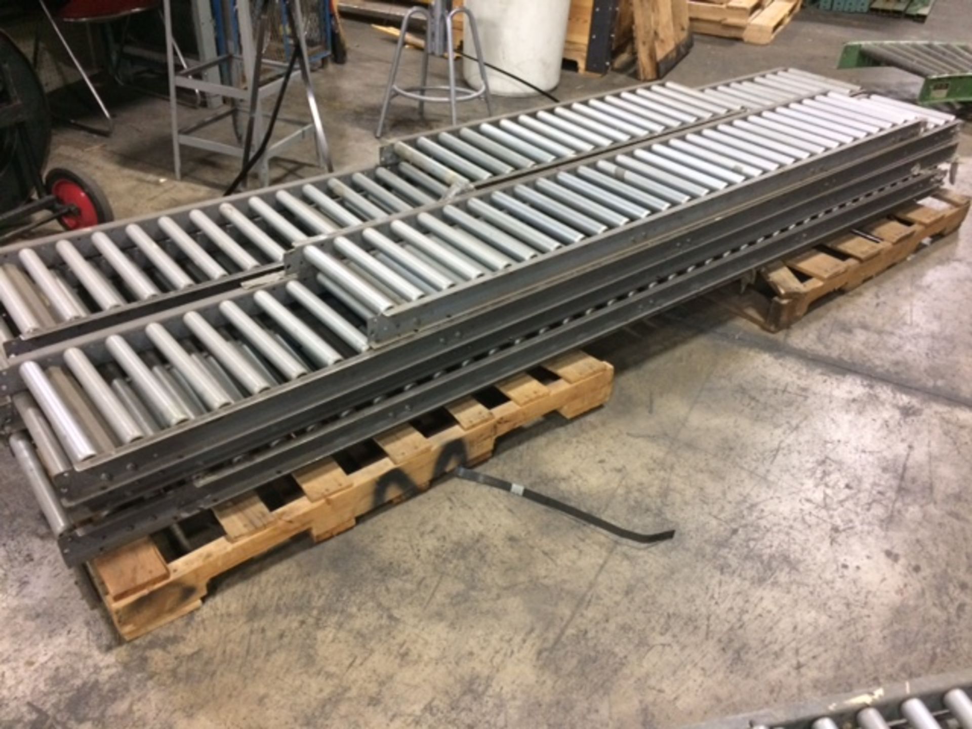 GRAVITY ROLLER CONVEYOR 18"W X 120" - 1.5" ROLLERS 3" O.C. (X20)