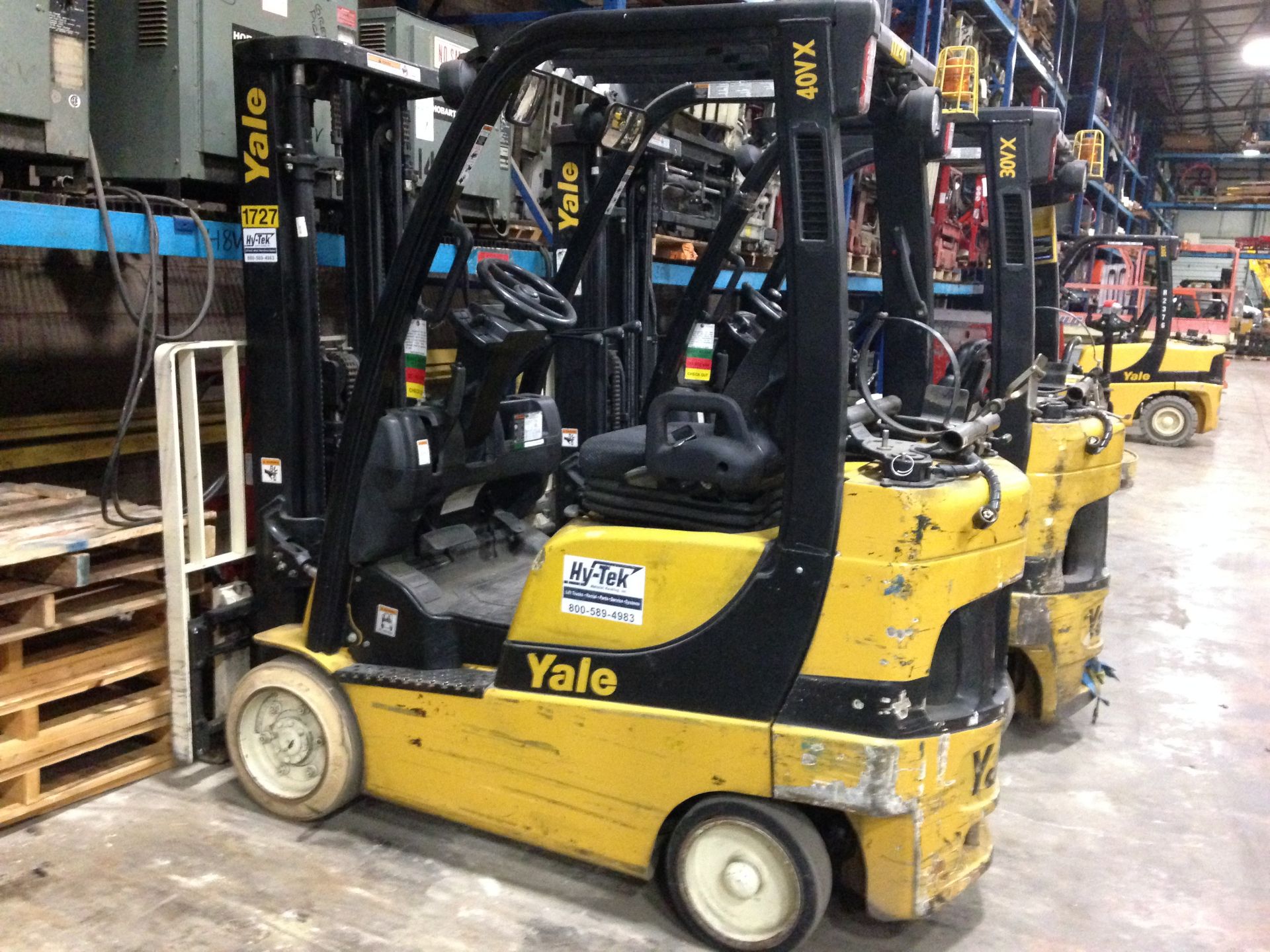 2011 YALE 4,000-LB. CAPACITY FORKLIFT, MODEL: GLC040SVXE082, LPG, 3-STAGE MAST, 186” LIFT HEIGHT,