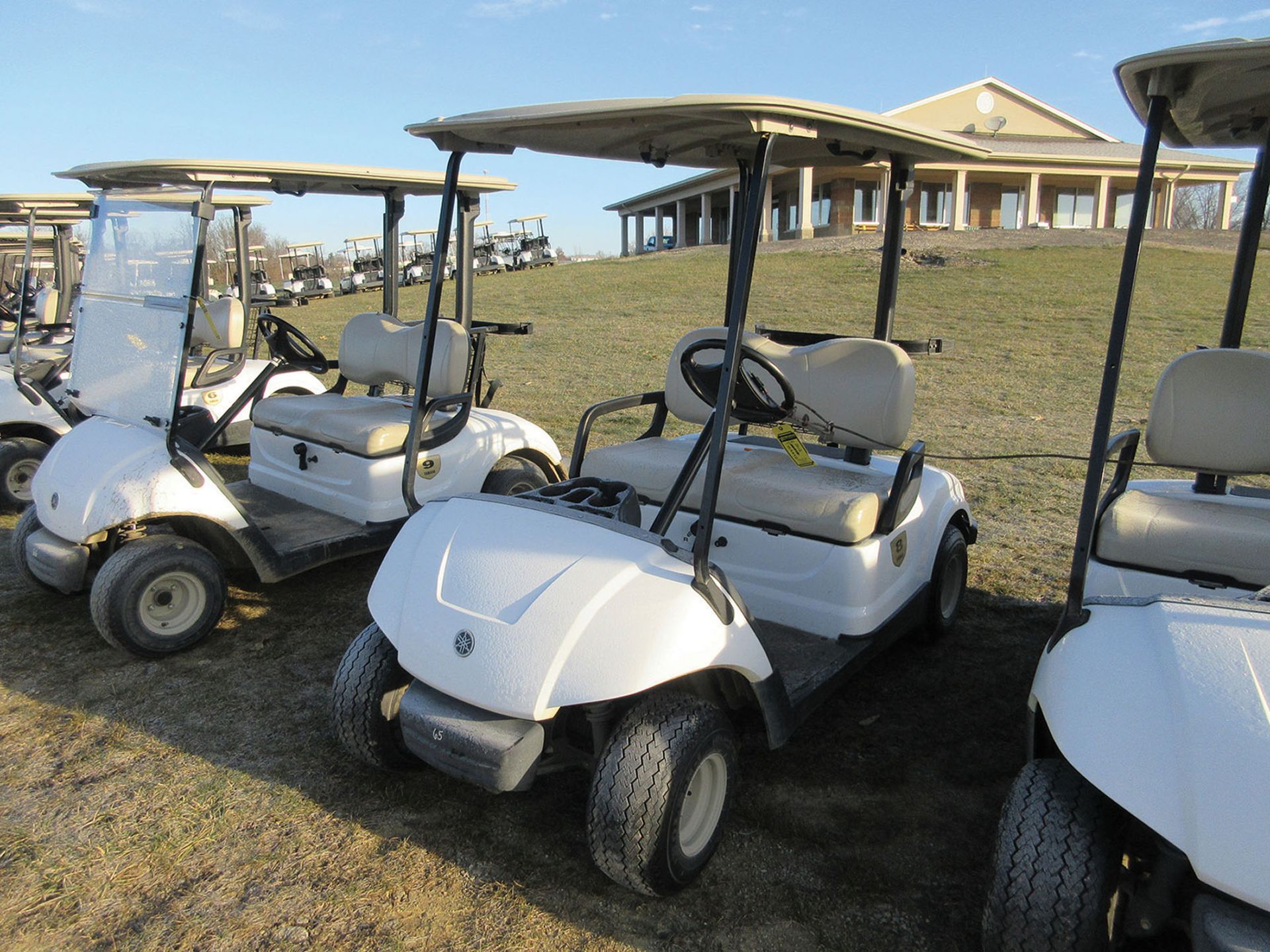 2012 1/2 YAMAHA GAS GOLF CART; MODEL YDRAX2, S/N JW8-208195