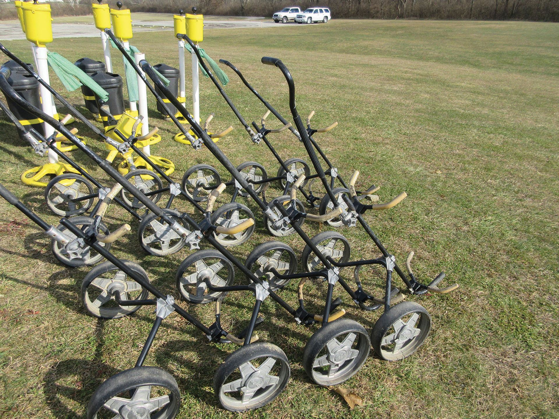 BAG BOY GOLF BALL CART