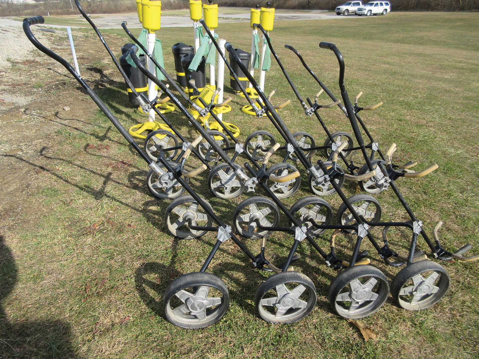 BAG BOY GOLF BALL CART