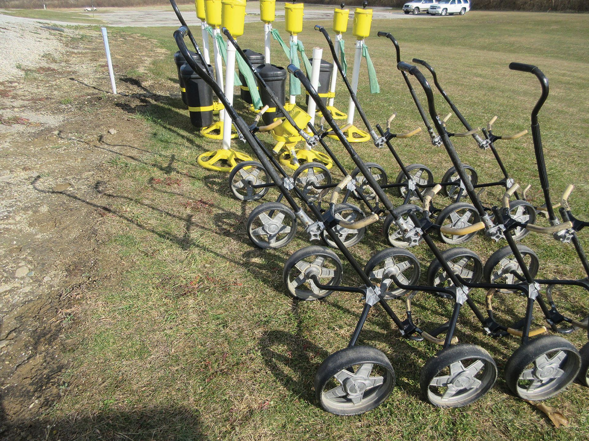 BAG BOY GOLF BALL CART