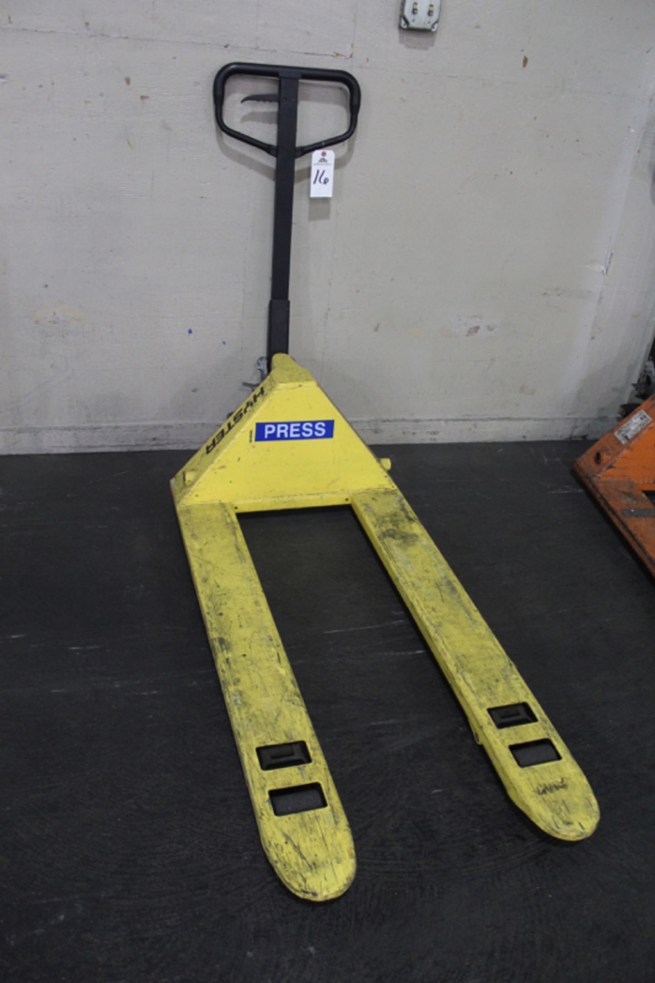 Hyster Pallet Jack | Rigging Price: Hand Carry