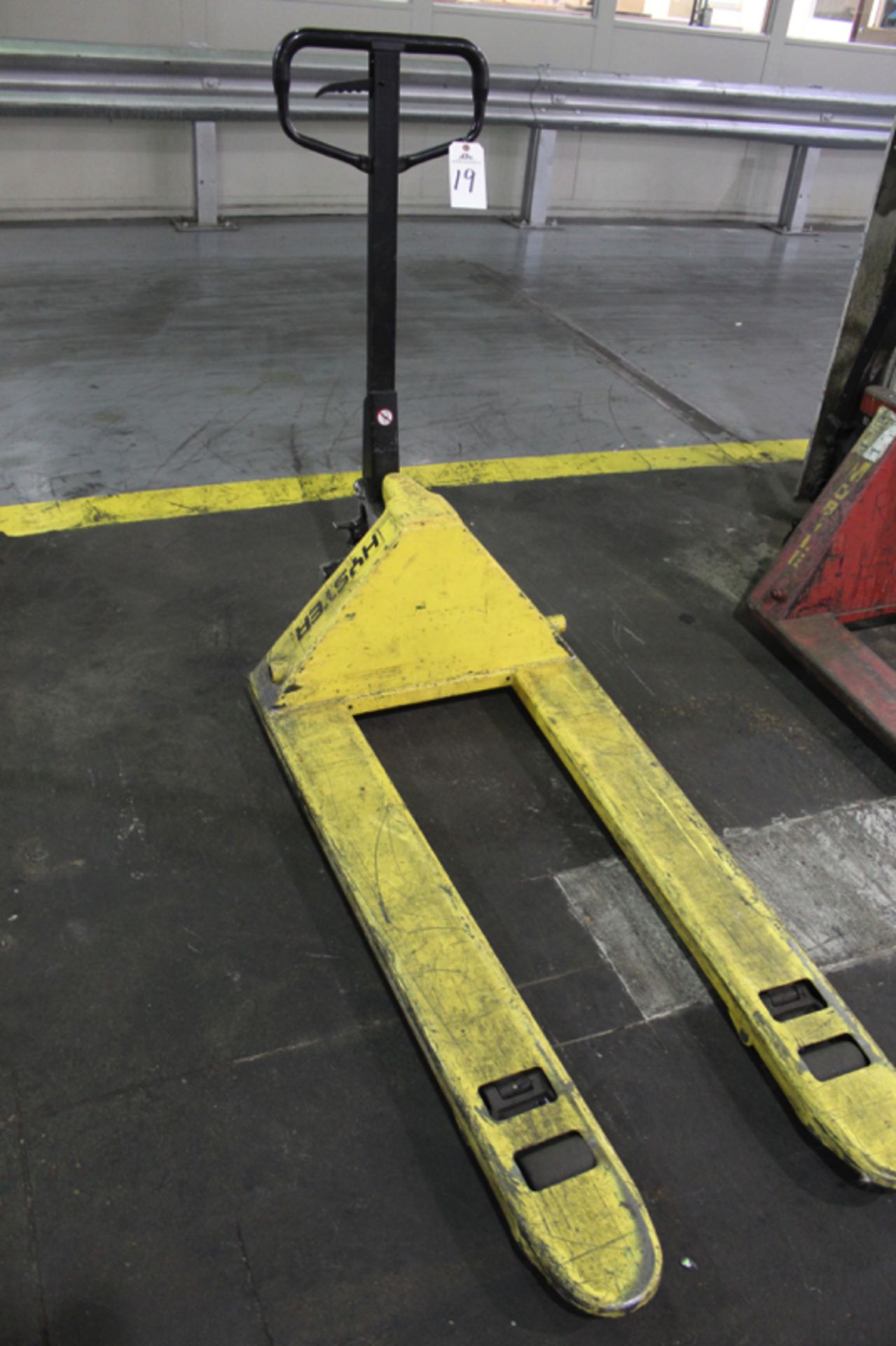 Hyster Pallet Jack | Rigging Price: Hand Carry