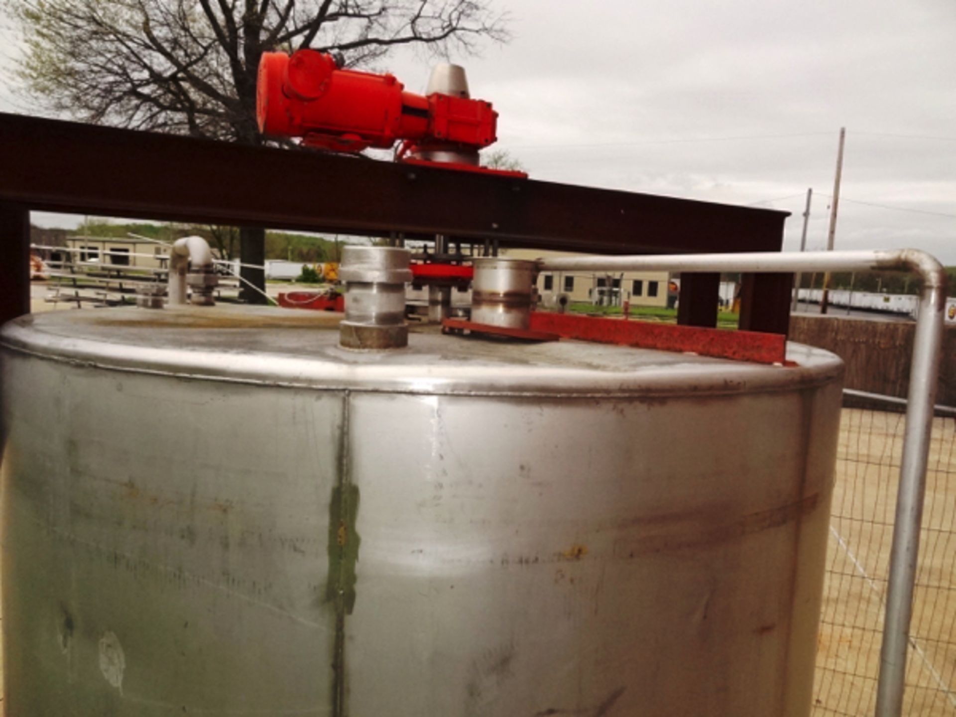 1,470 Gallon Stainless Steel Storage Tank, 6'-4" OD x 6' SW x 9'-6" OH, Conical Bottom 3" THD... - Image 4 of 8